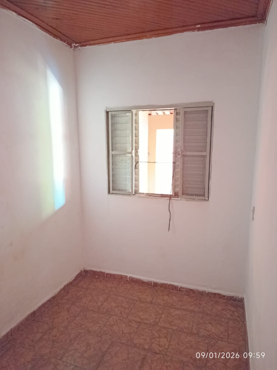 DUAS CASAS NO MESMO TERRENO JARDIM ELDORADO.