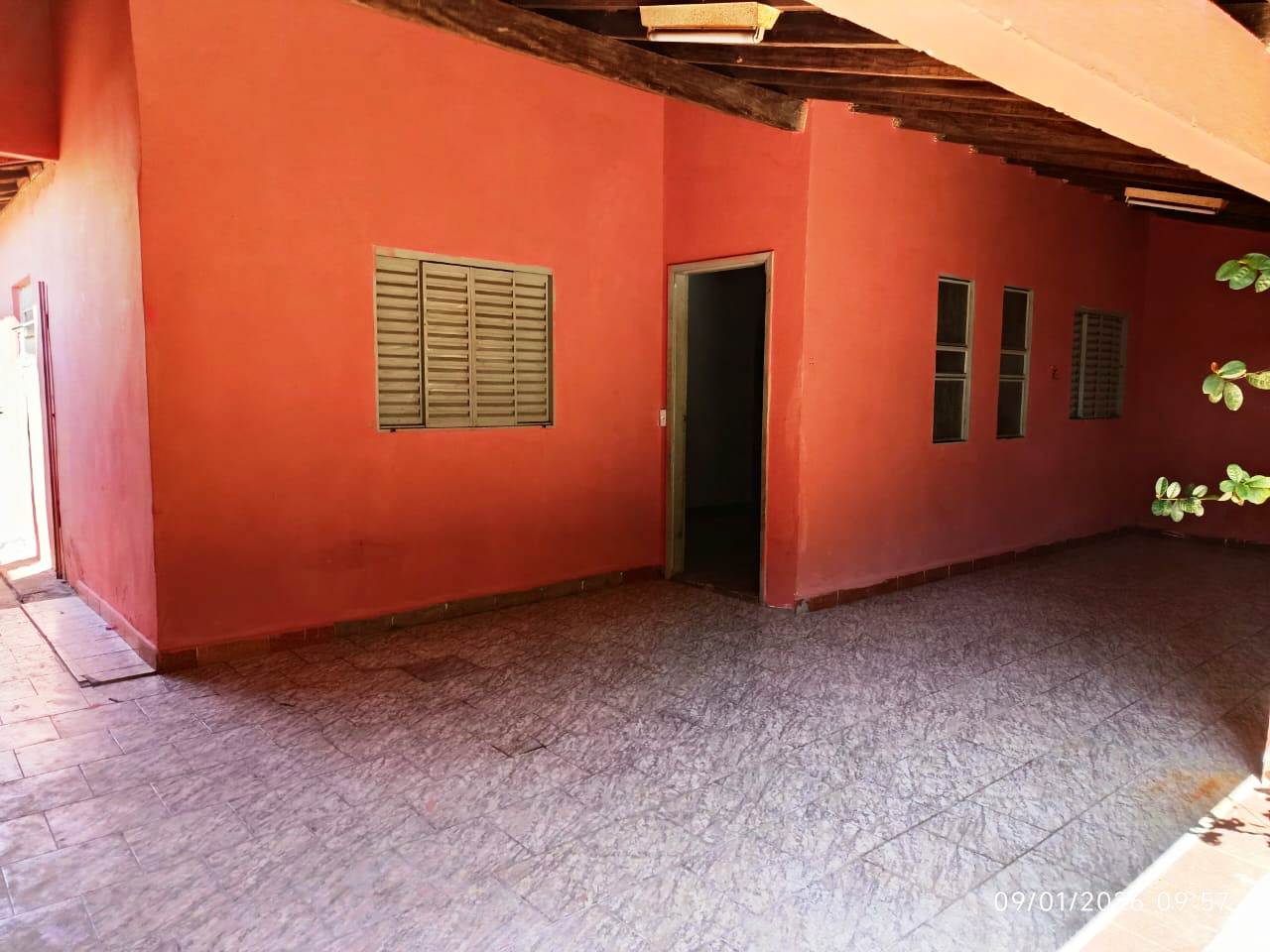 DUAS CASAS NO MESMO TERRENO JARDIM ELDORADO.