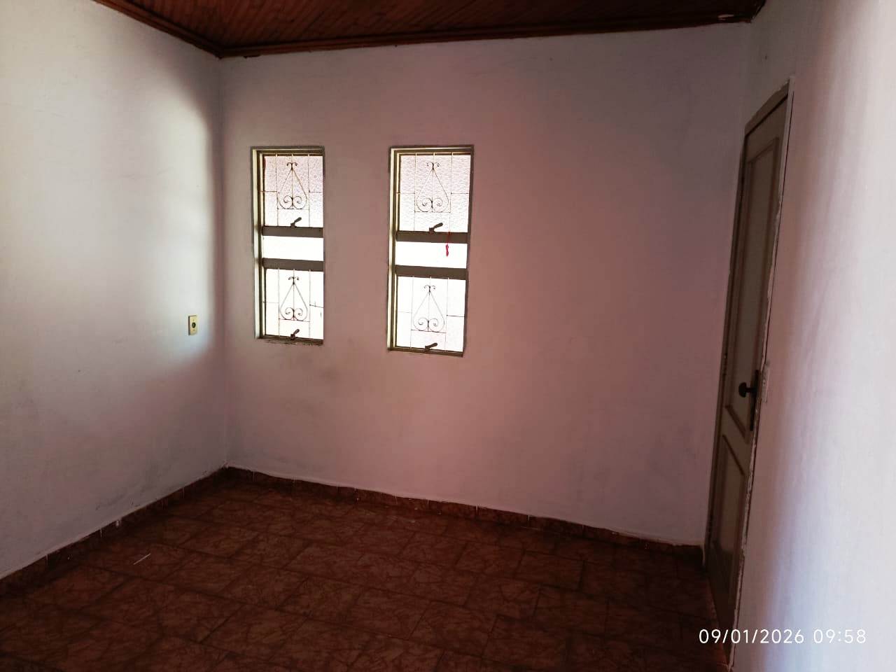 DUAS CASAS NO MESMO TERRENO JARDIM ELDORADO.