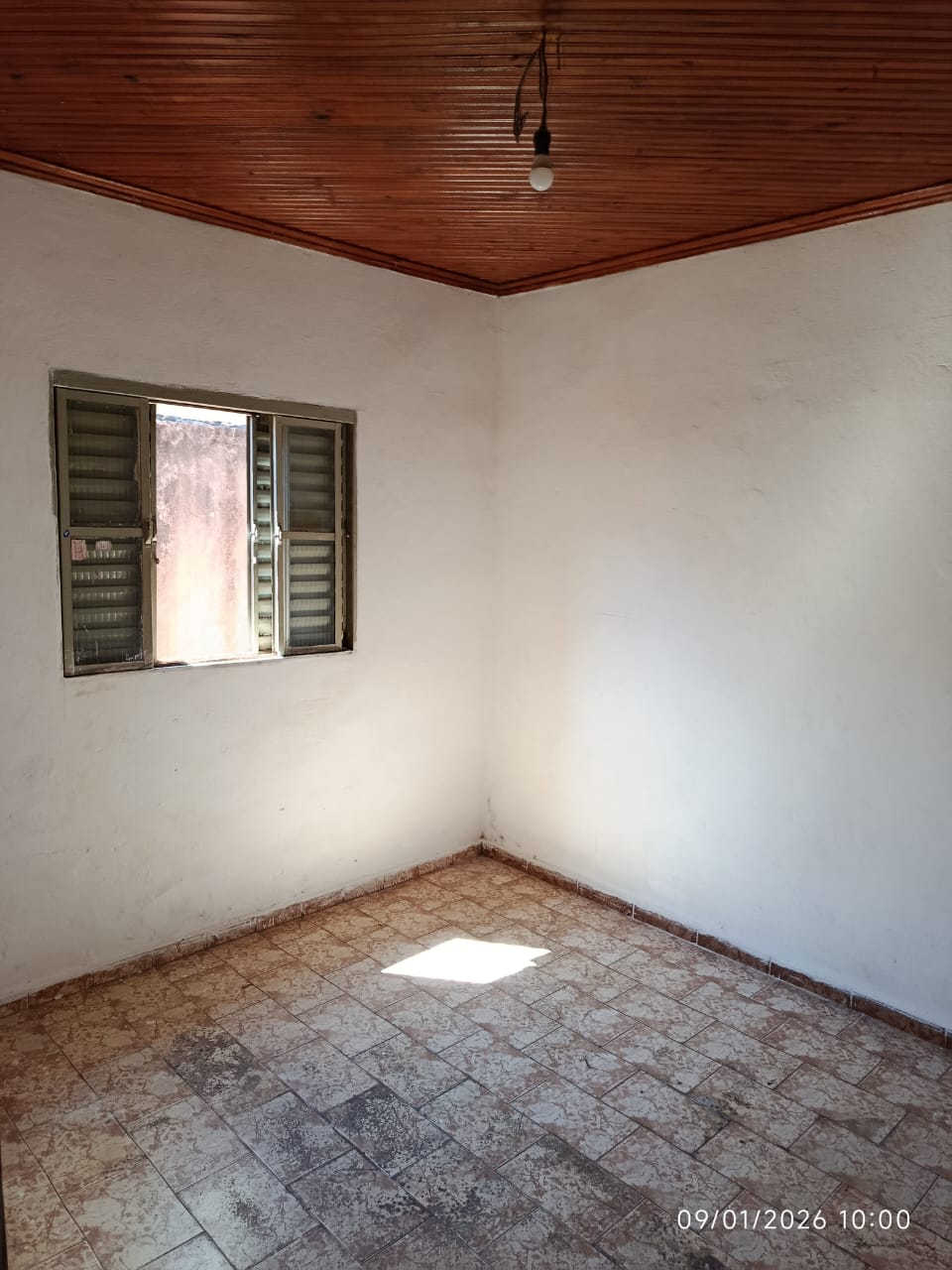 DUAS CASAS NO MESMO TERRENO JARDIM ELDORADO.