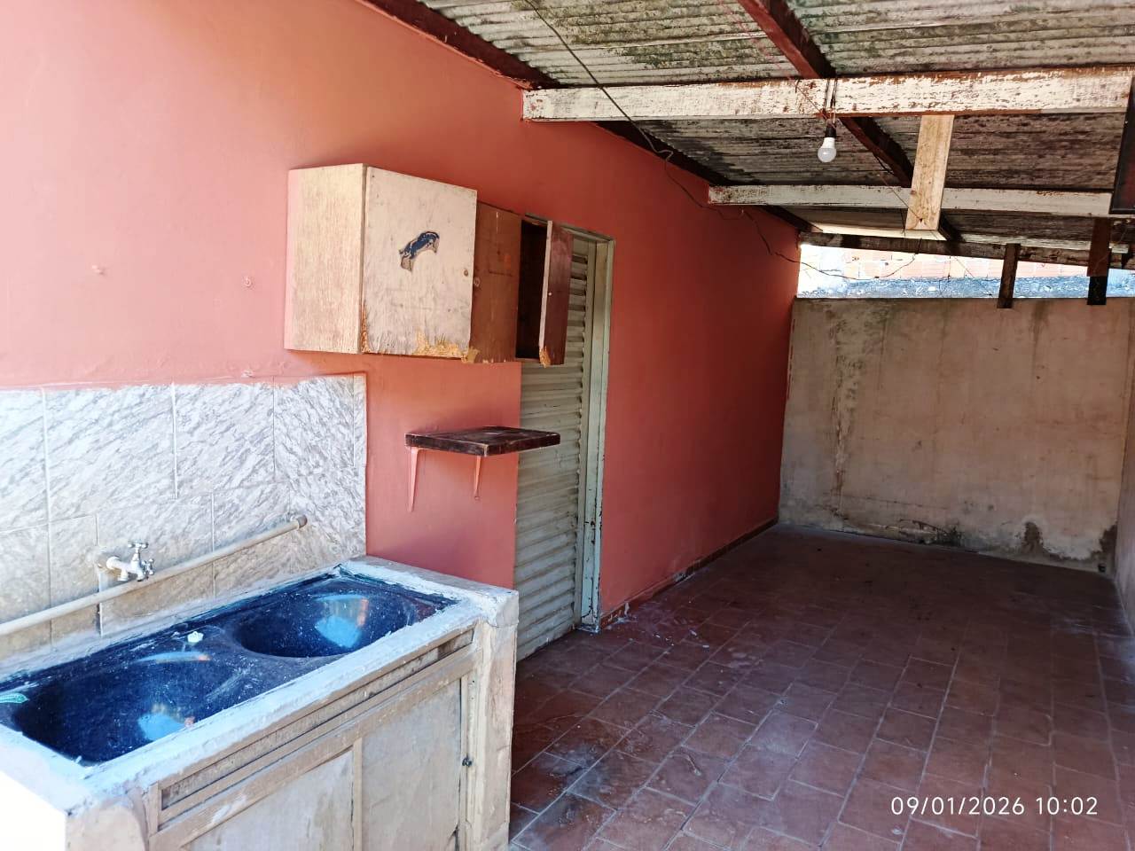 DUAS CASAS NO MESMO TERRENO JARDIM ELDORADO.