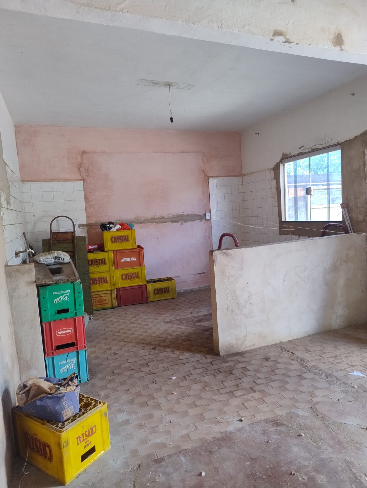 CASA COM SALÃO NO JARDIM PLANALTO