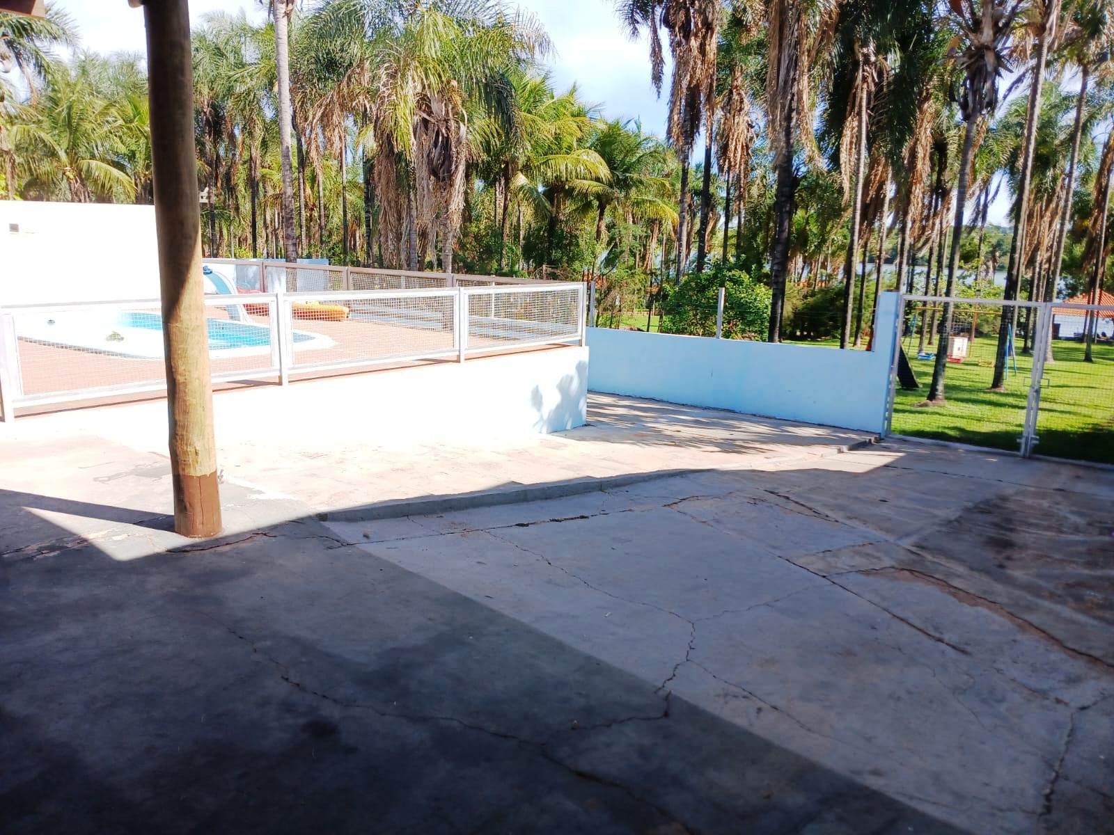 EXCELENTE RANCHO NA PARTE DE BAIXO DO BELVEDERE