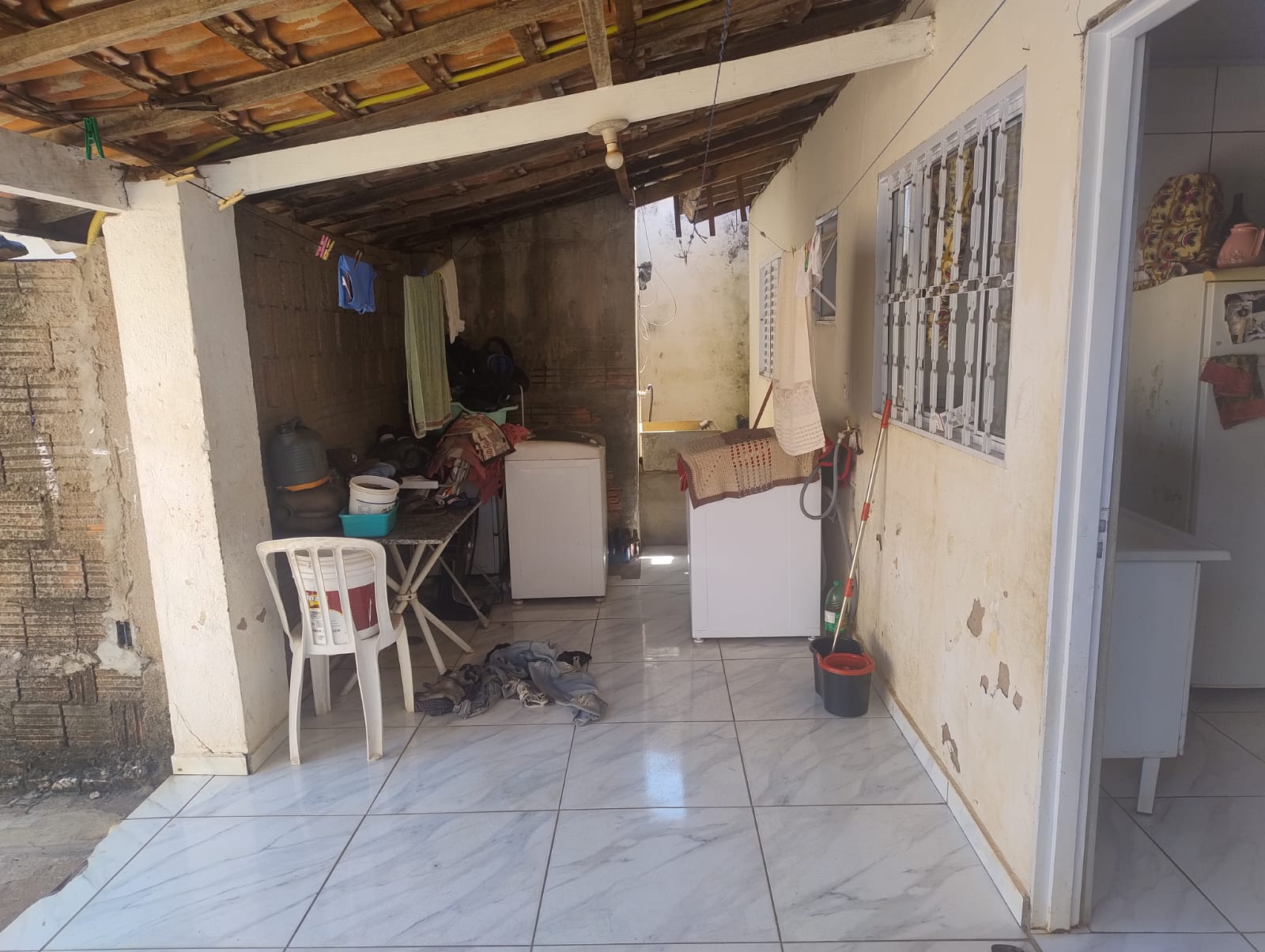 DUAS CASAS NO MESMO TERRENO NA VILA MATEUS 