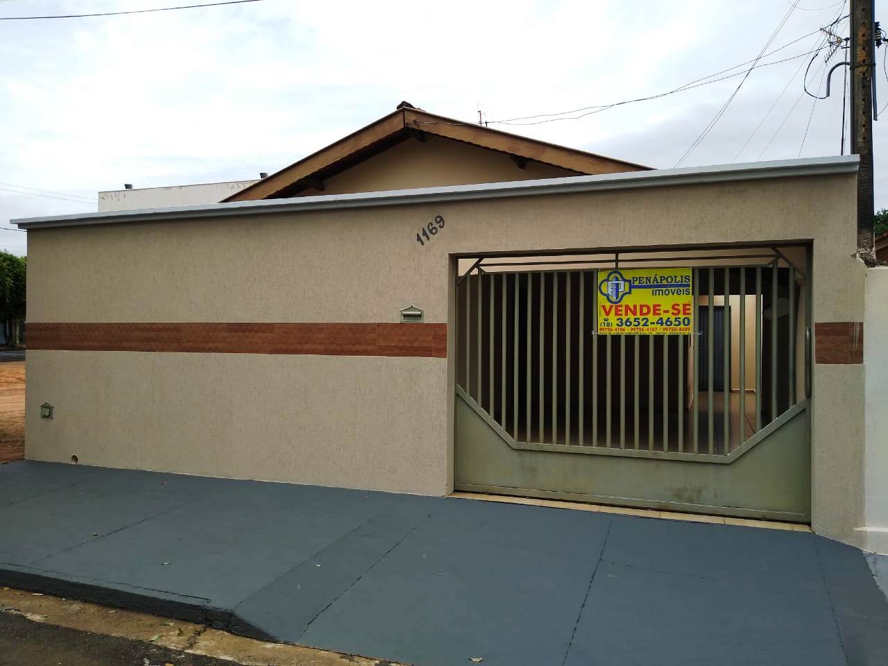 ÓTIMA CASA COM EDICULA NO FUNDO PROXIMO AO SUPERMERCADO ELDORADO