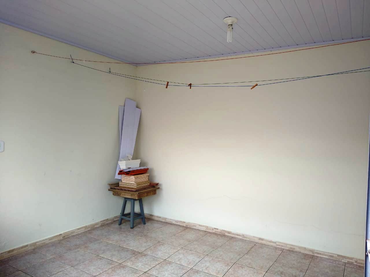 ÓTIMA CASA COM EDICULA NO FUNDO PROXIMO AO SUPERMERCADO ELDORADO