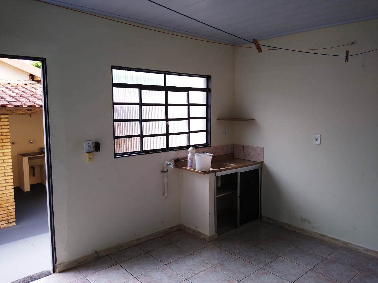 ÓTIMA CASA COM EDICULA NO FUNDO PROXIMO AO SUPERMERCADO ELDORADO