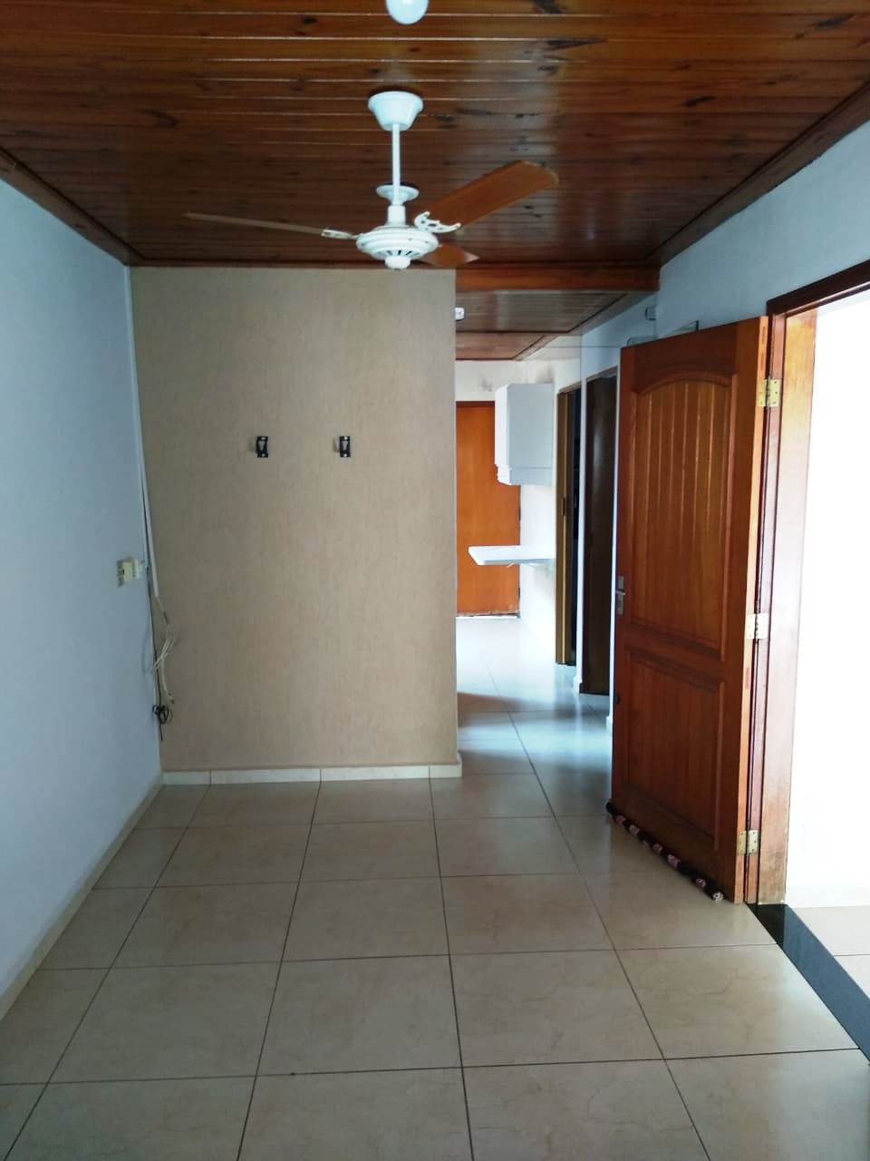 ÓTIMA CASA COM EDICULA NO FUNDO PROXIMO AO SUPERMERCADO ELDORADO