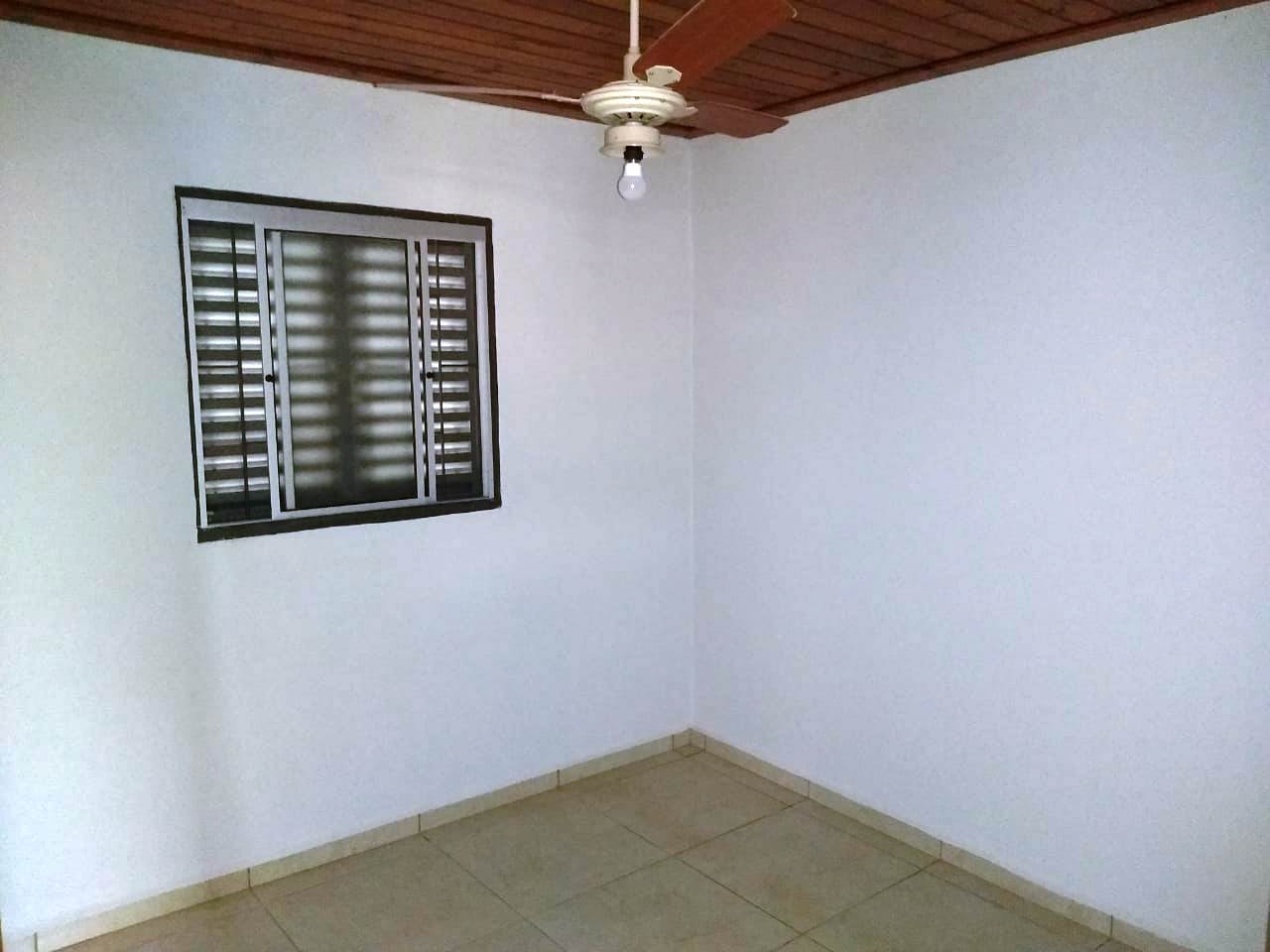 ÓTIMA CASA COM EDICULA NO FUNDO PROXIMO AO SUPERMERCADO ELDORADO