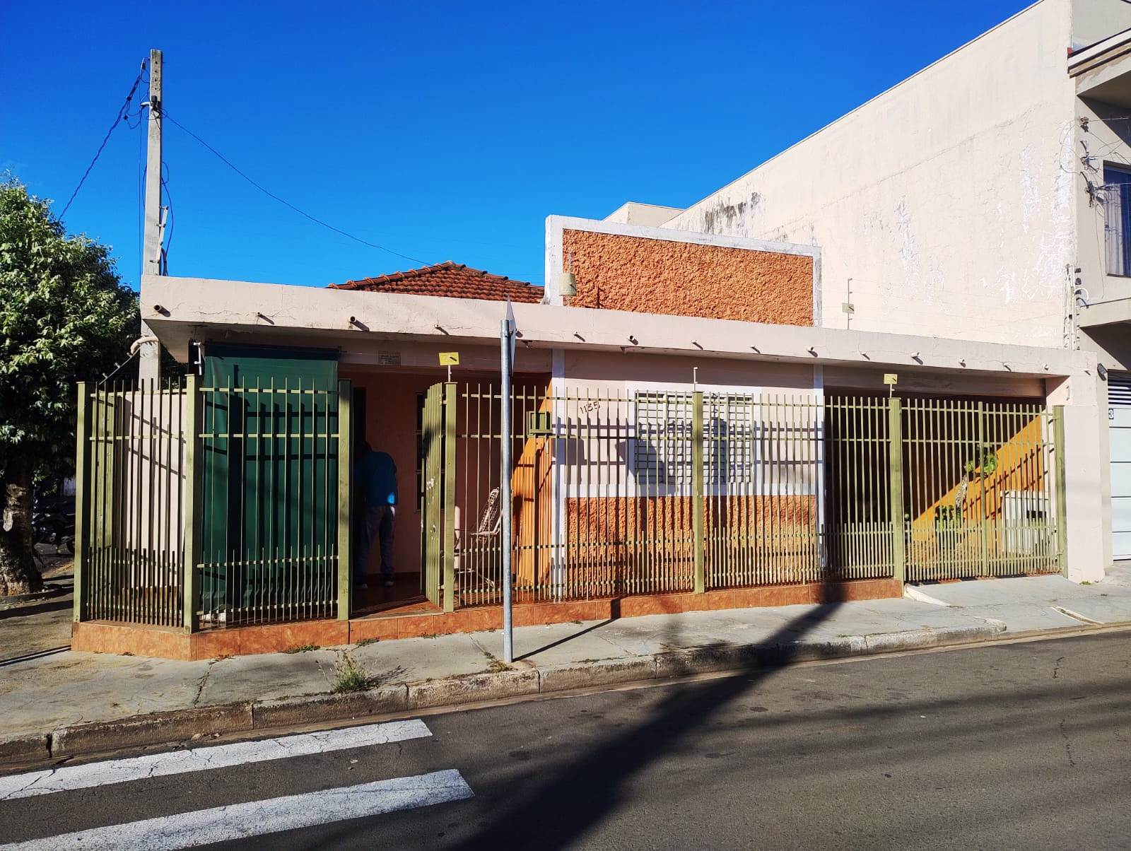 CASA DE ESQUINA PERTINHO DA FUNEPE