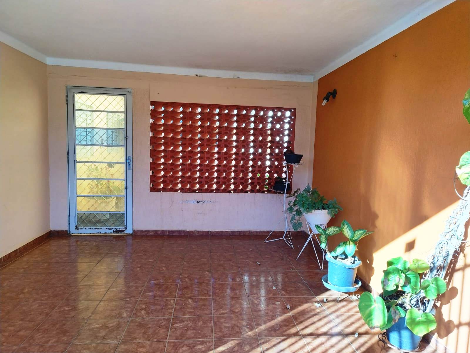 CASA DE ESQUINA PERTINHO DA FUNEPE