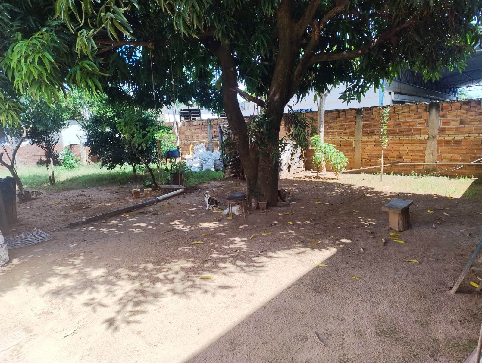 ÓTIMO TERRENO COM BARRACÃO COMERCIAL NO PARQUE INDUSTRIAL 