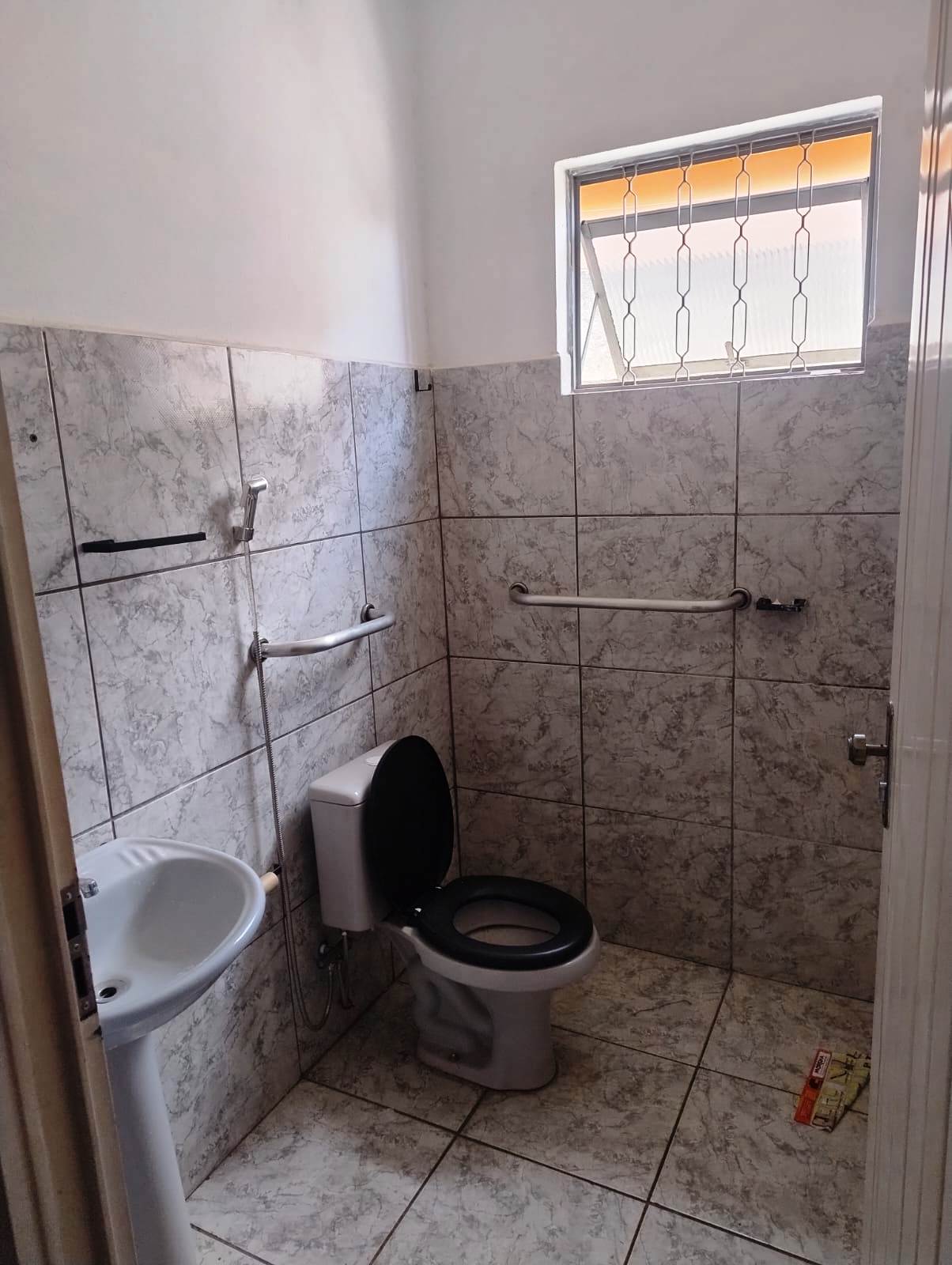 IMÓVEL COMERCIAL COM EDICULA NOS FUNDOS