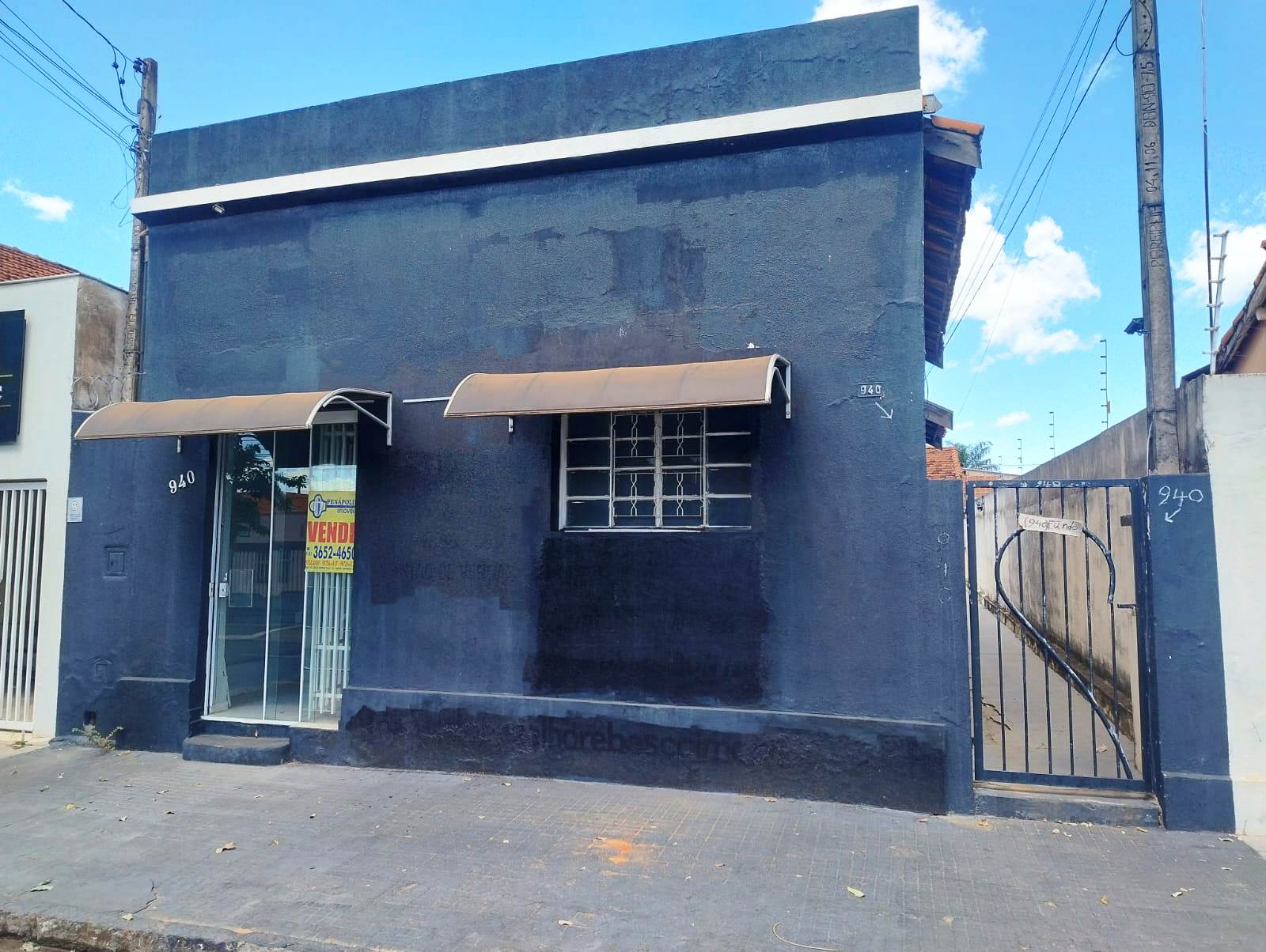 IMÓVEL COMERCIAL COM EDICULA NOS FUNDOS