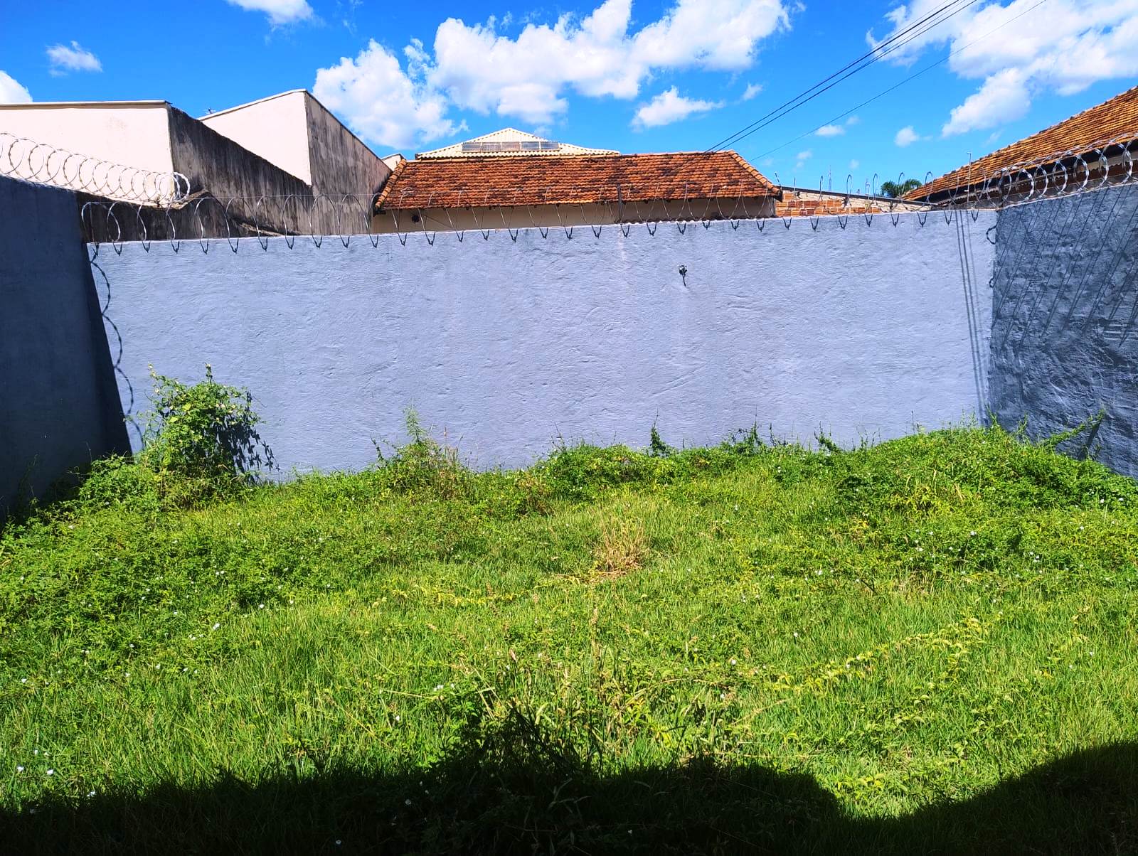 IMÓVEL COMERCIAL COM EDICULA NOS FUNDOS