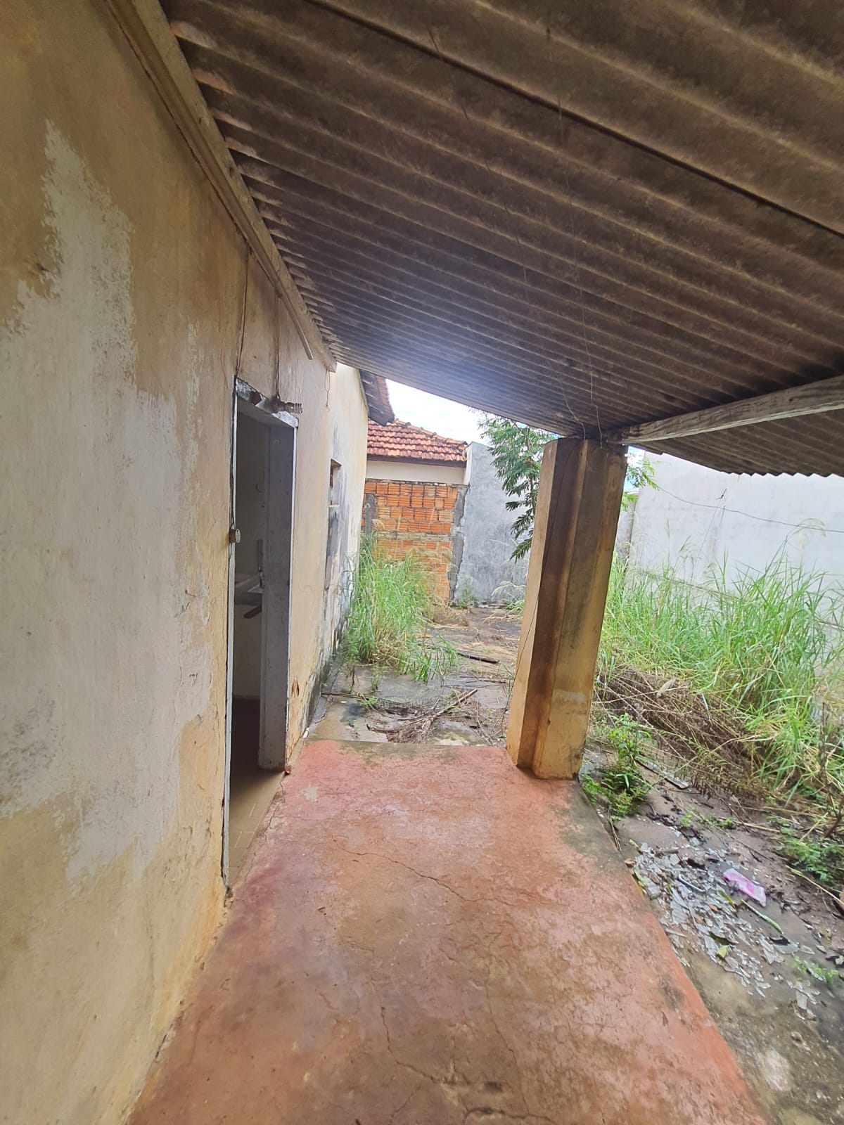 CASA COM ÓTIMA LOCALIZAÇÃO DA VILA FÁTIMA 