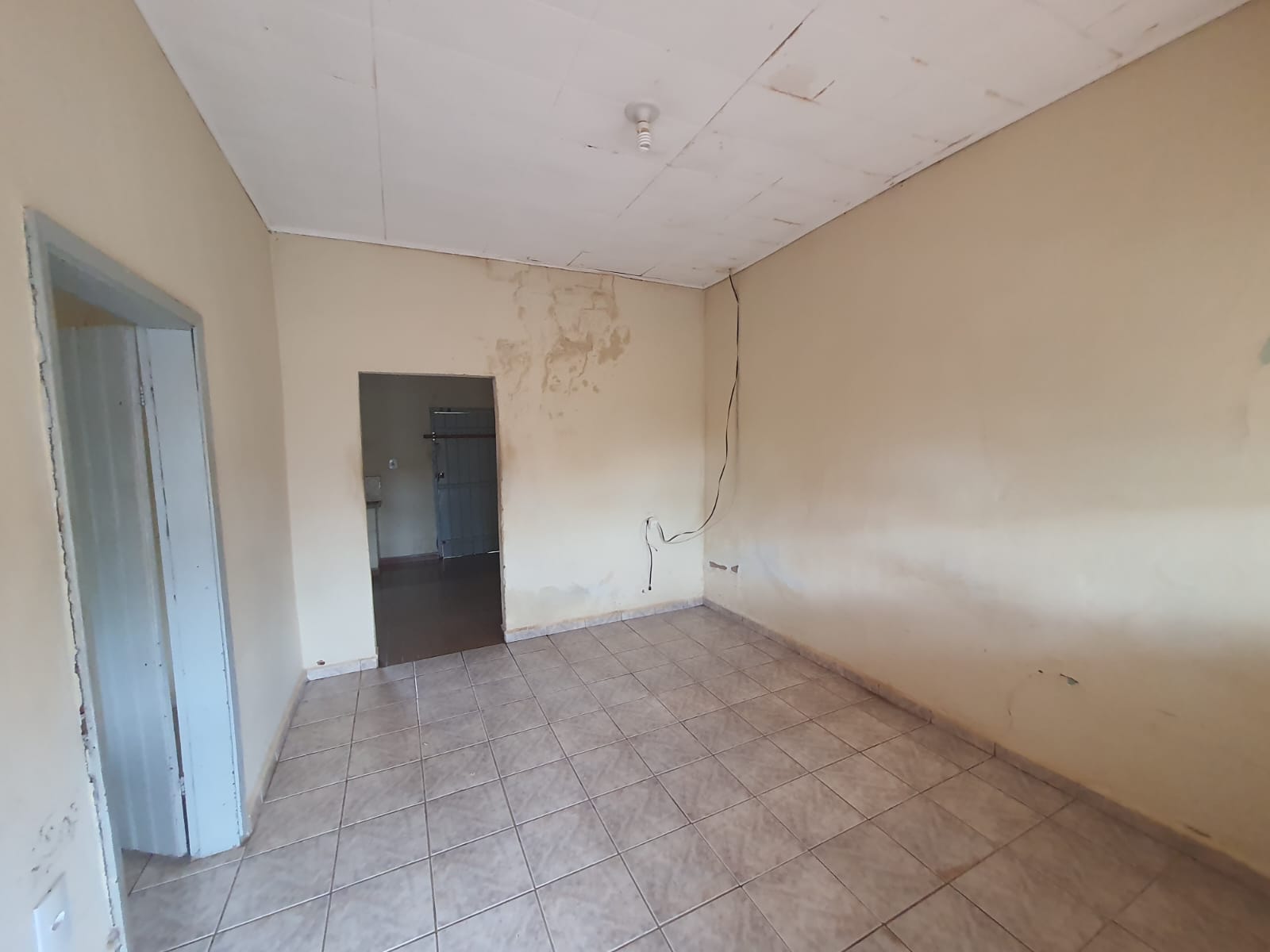 CASA COM ÓTIMA LOCALIZAÇÃO DA VILA FÁTIMA 