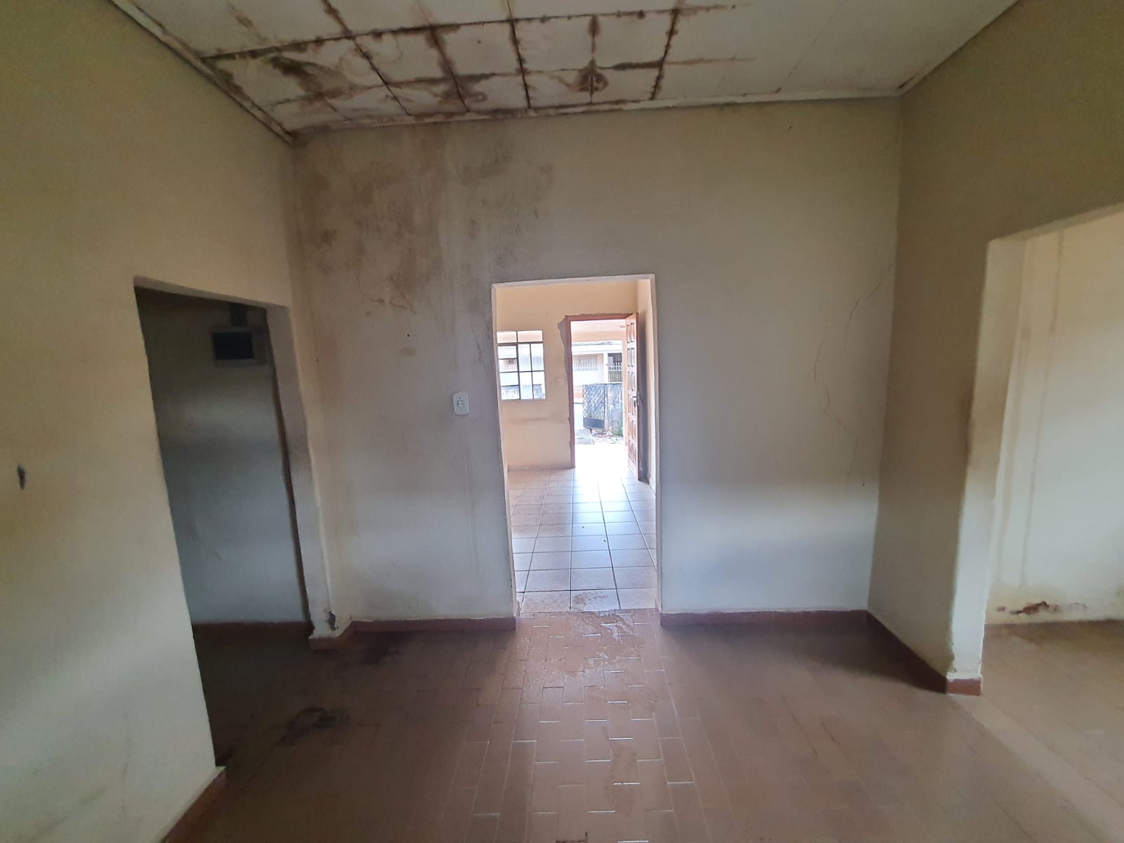 CASA COM ÓTIMA LOCALIZAÇÃO DA VILA FÁTIMA 