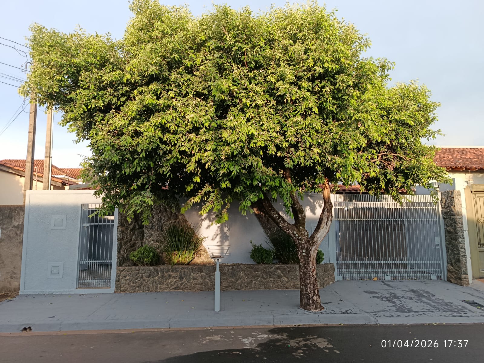Avenida Mário Bis, 31 - Loteamento Residencial Alto das Brisas