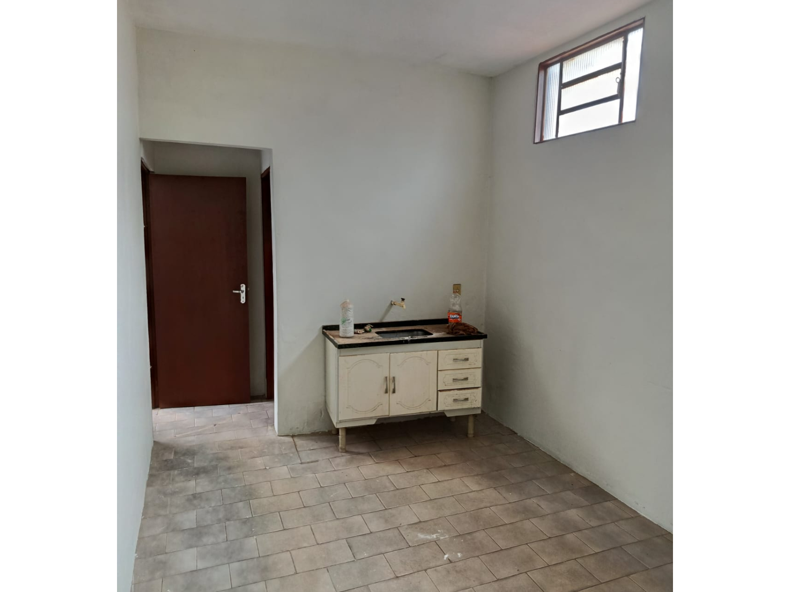 Avenida Leblon, 425 Fundos - Jardim Guanabara