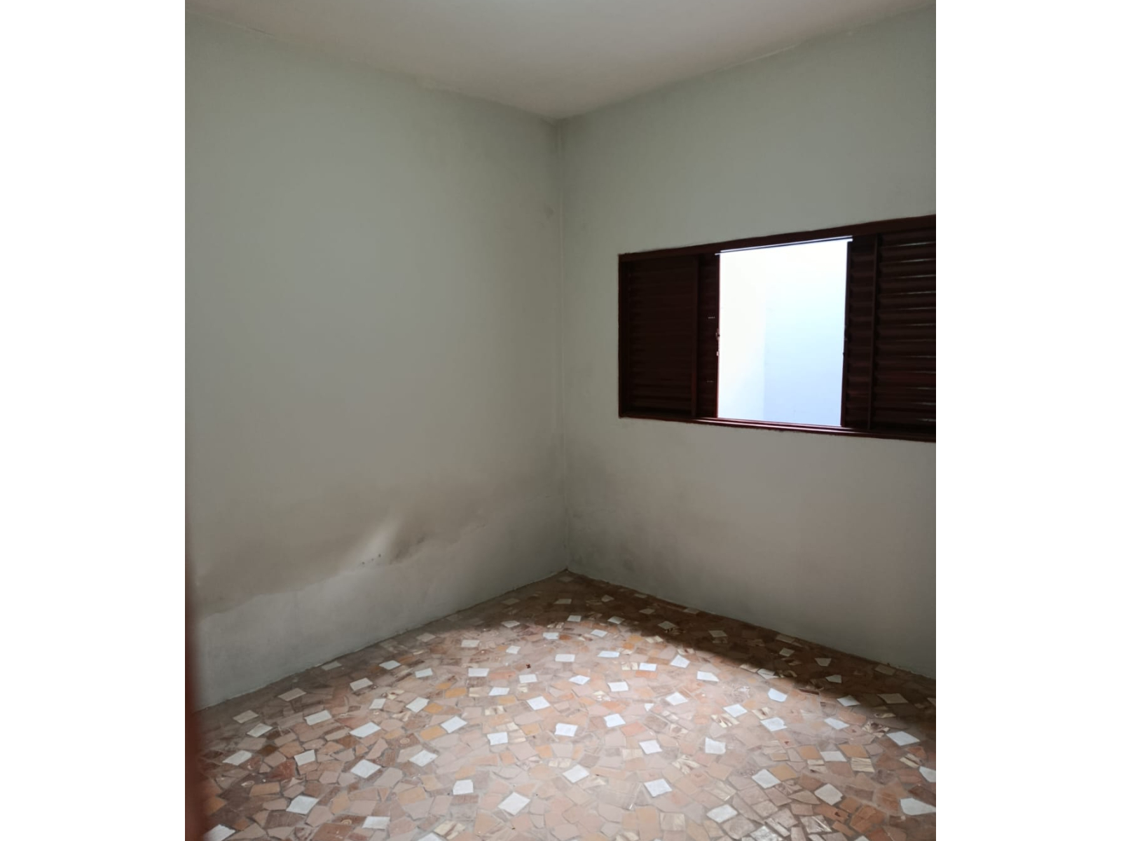 Avenida Leblon, 425 Fundos - Jardim Guanabara