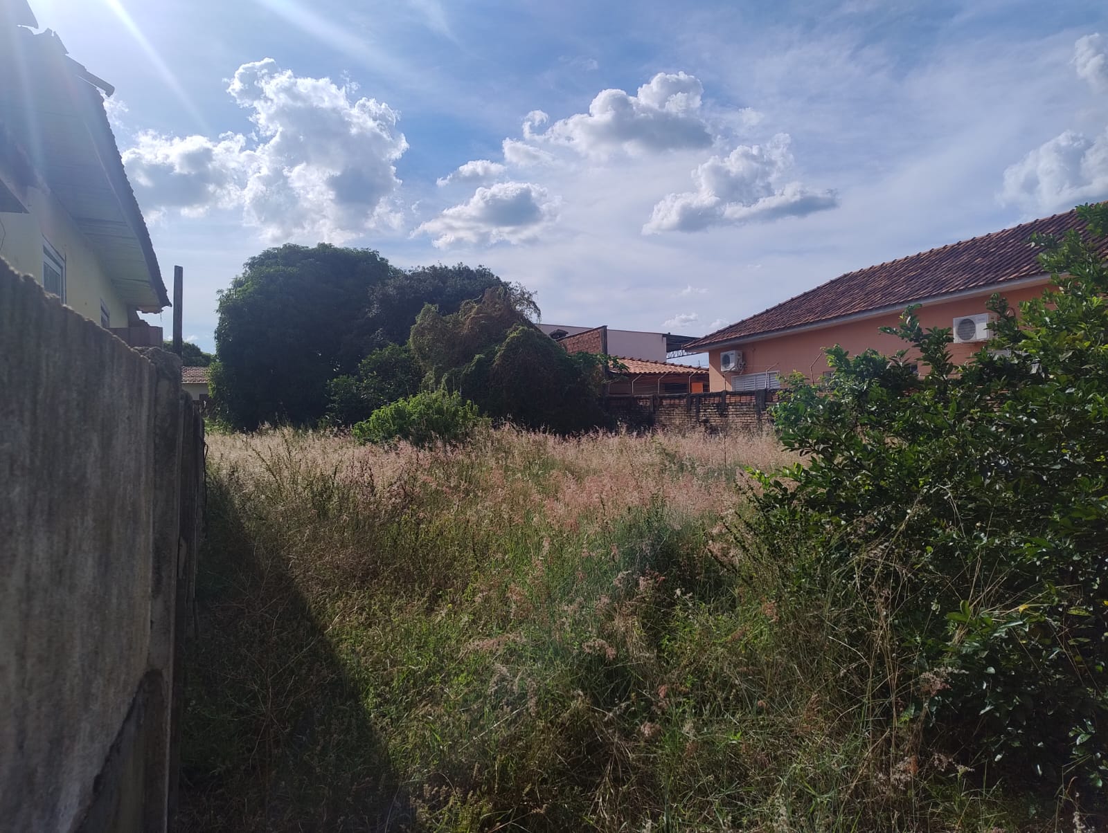 DOIS TERRENOS JUNTOS NA VILA FÁTIMA 