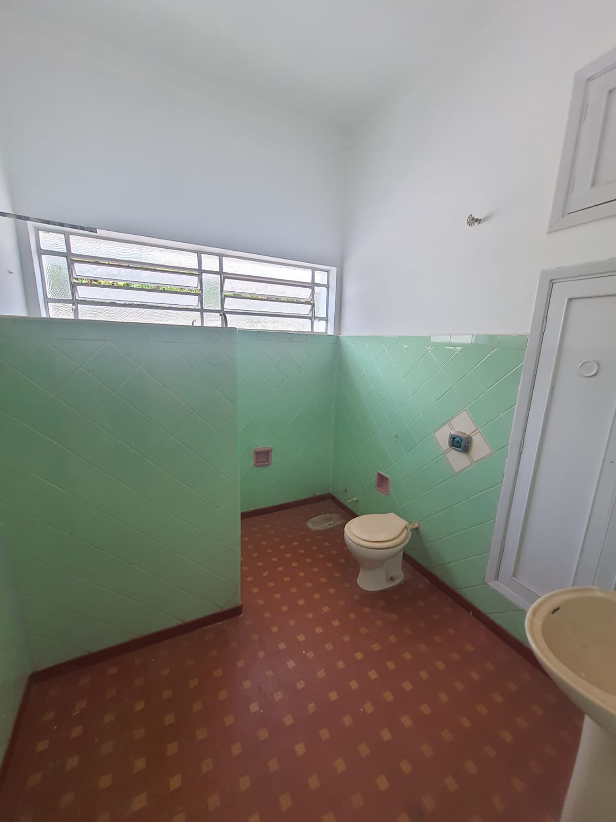 CASA NO CENTRO, ÓTIMA LOCALIZAÇÃO