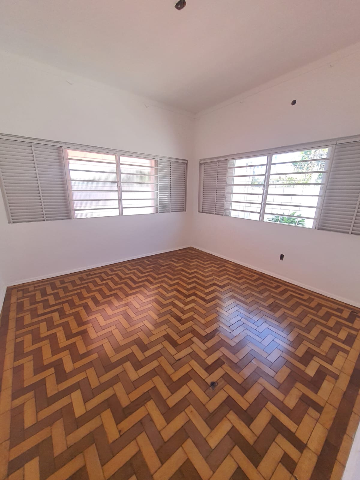 CASA NO CENTRO, ÓTIMA LOCALIZAÇÃO