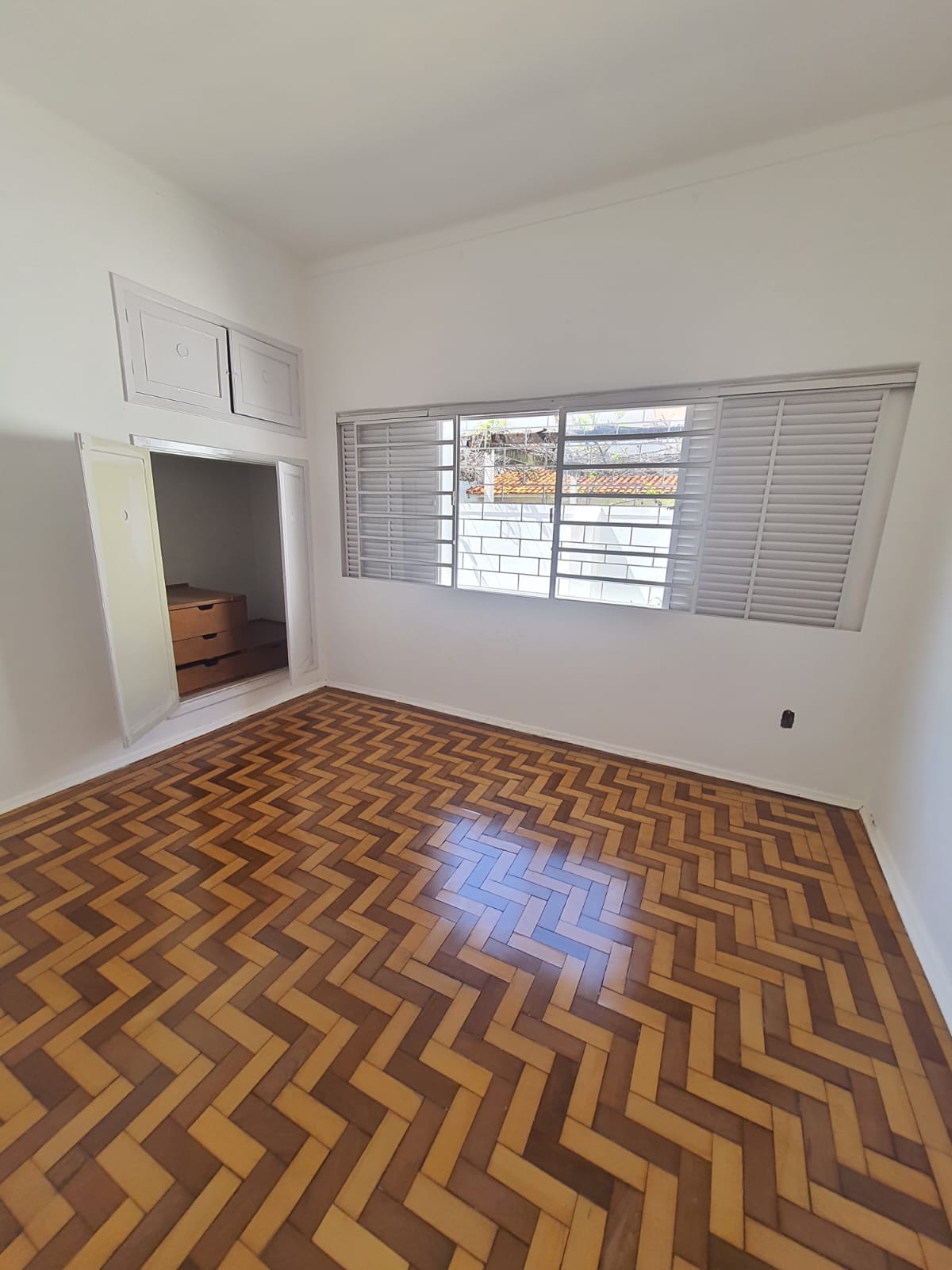 CASA NO CENTRO, ÓTIMA LOCALIZAÇÃO