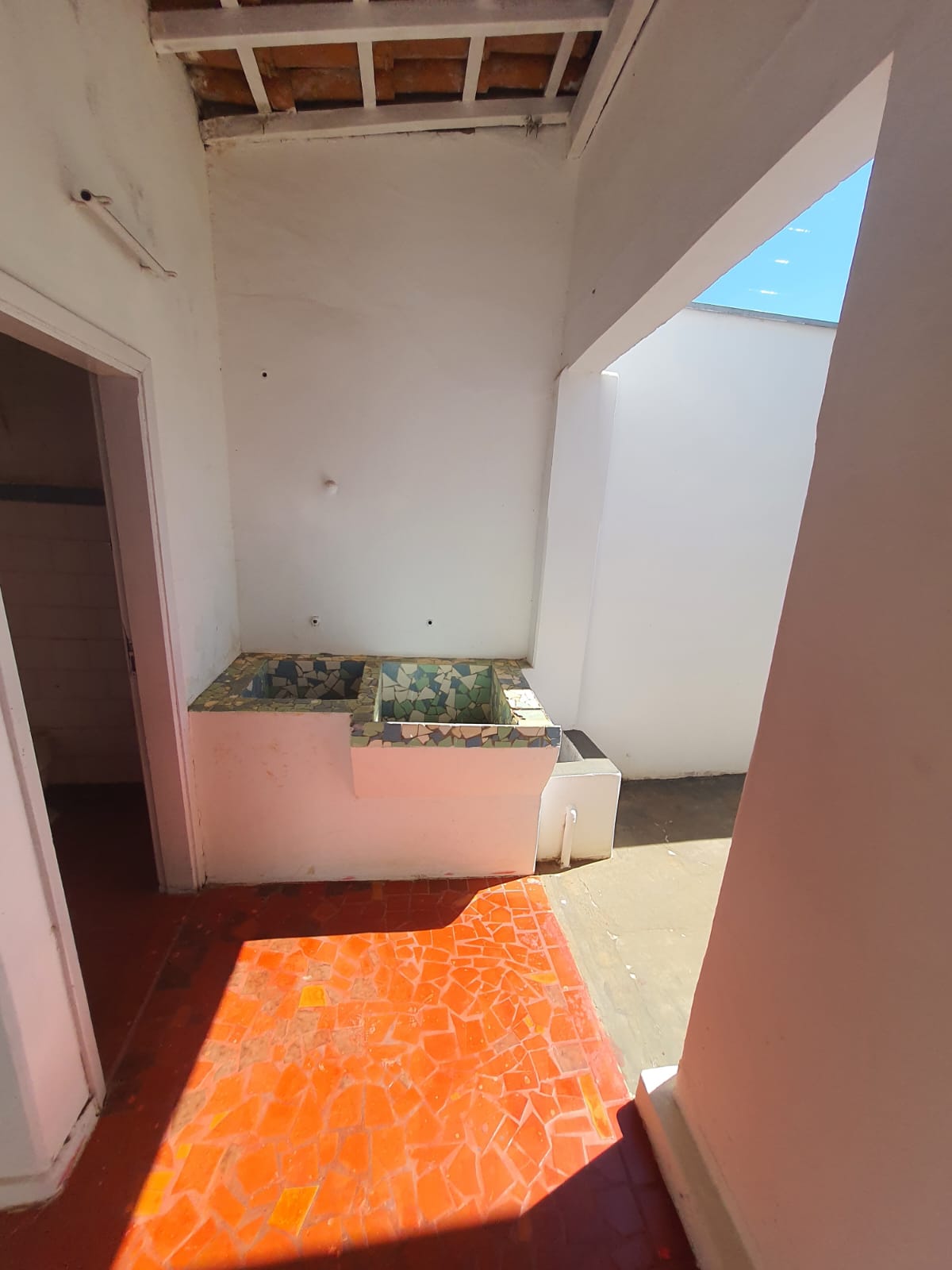 CASA NO CENTRO, ÓTIMA LOCALIZAÇÃO