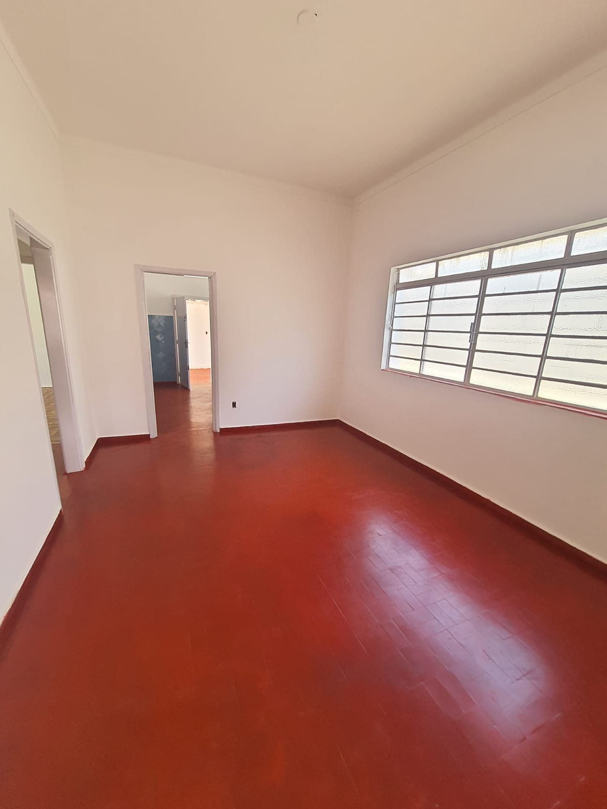 CASA NO CENTRO, ÓTIMA LOCALIZAÇÃO