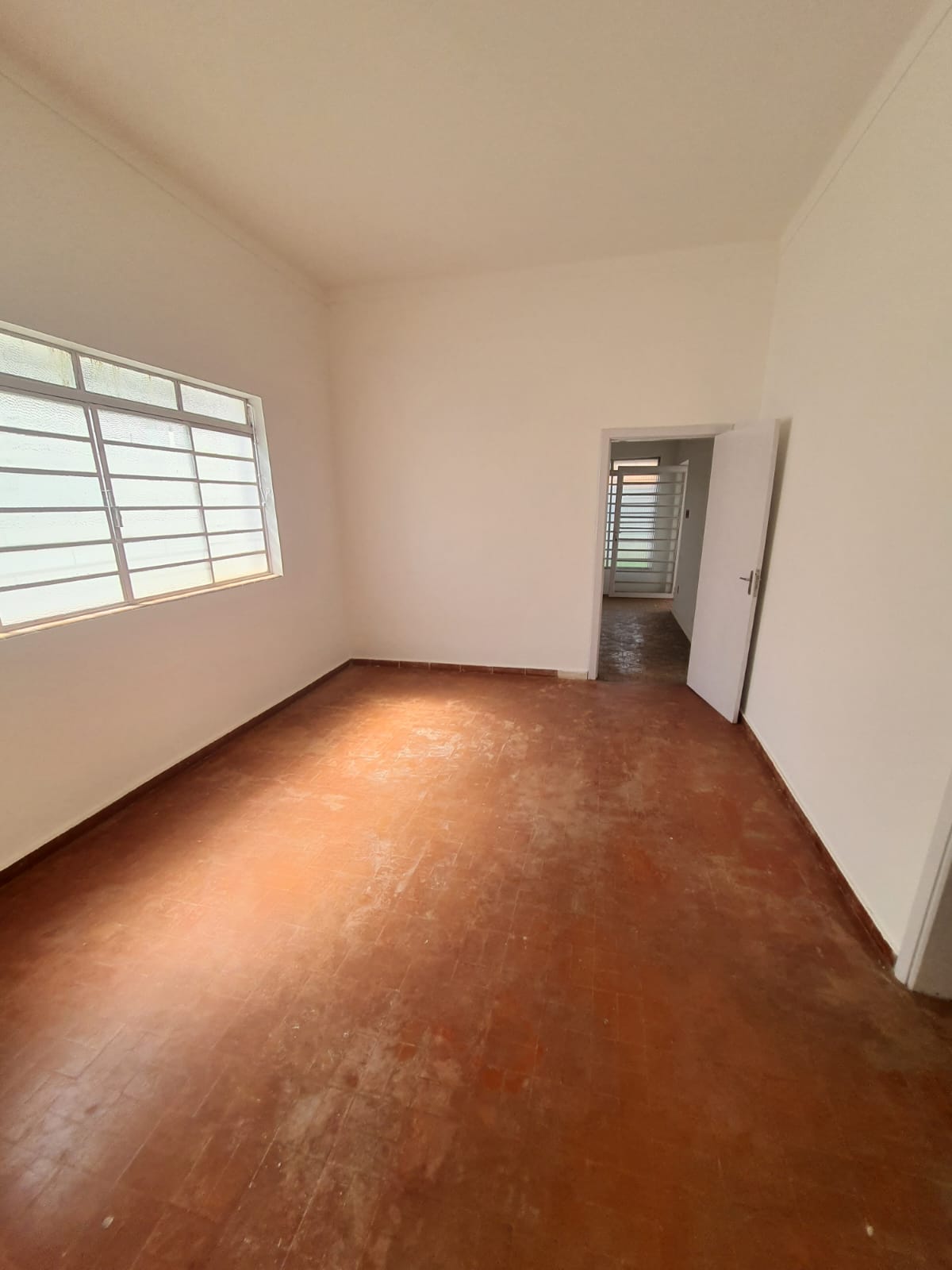 CASA NO CENTRO, ÓTIMA LOCALIZAÇÃO