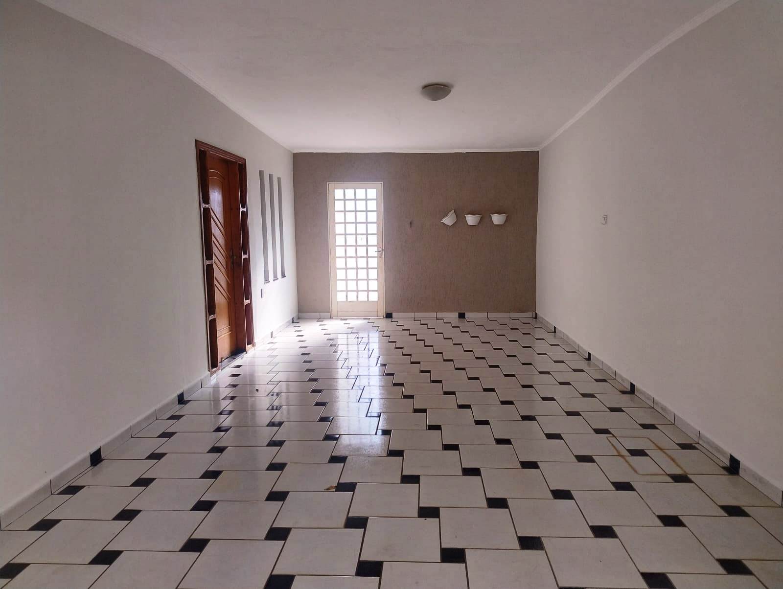 ÓTIMA CASA NO JARDIM DEL REY