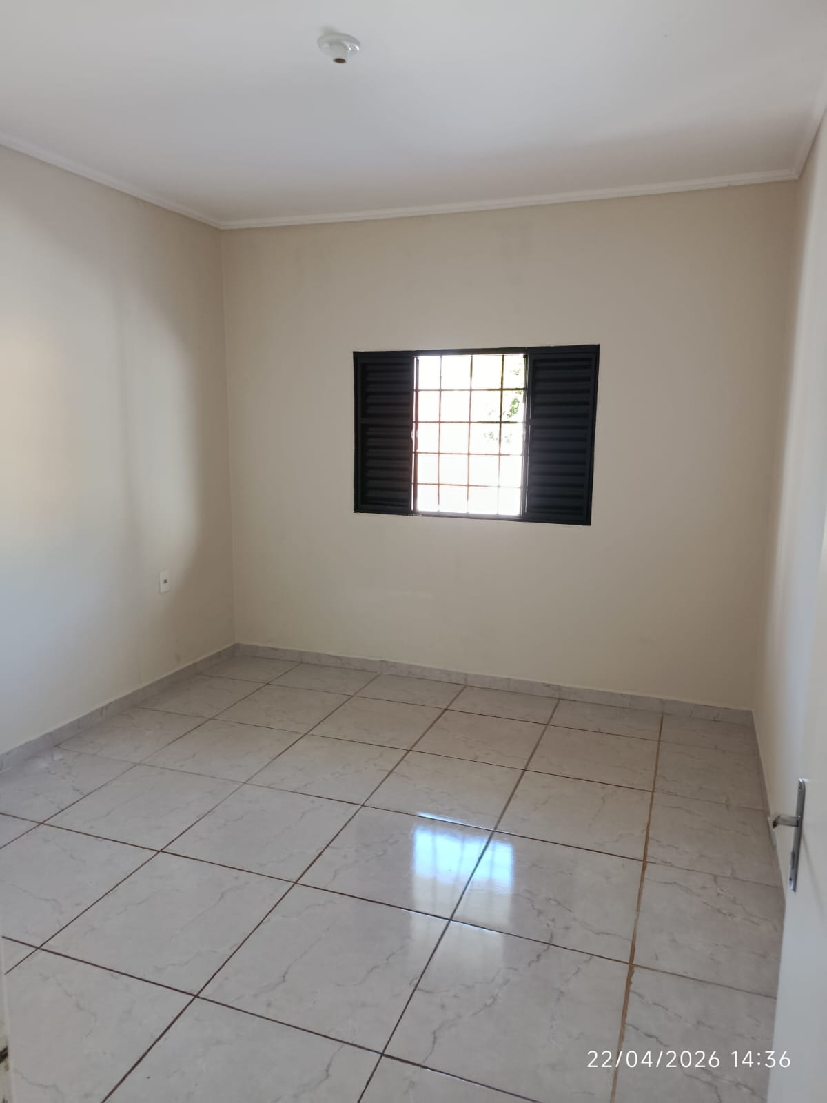 LINDA CASA NO JARDIM DEL REY