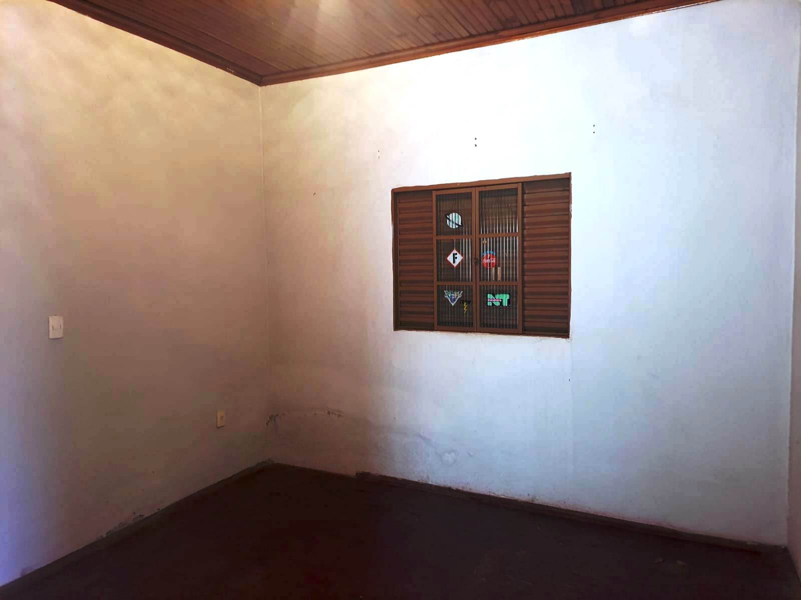 CASA DE ESQUINA NO BAIRRO SÃO JOAQUIM, PRÓXIMA AO SÃO CRISTÓVÃO
