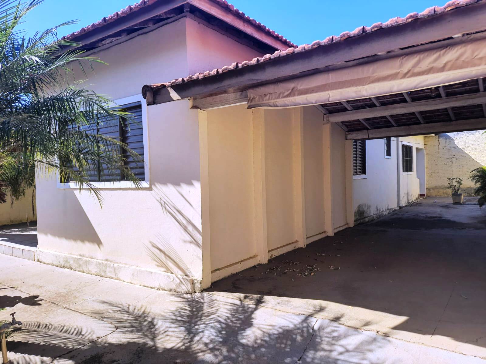 CASA DE ESQUINA NO BAIRRO SÃO JOAQUIM, PRÓXIMA AO SÃO CRISTÓVÃO