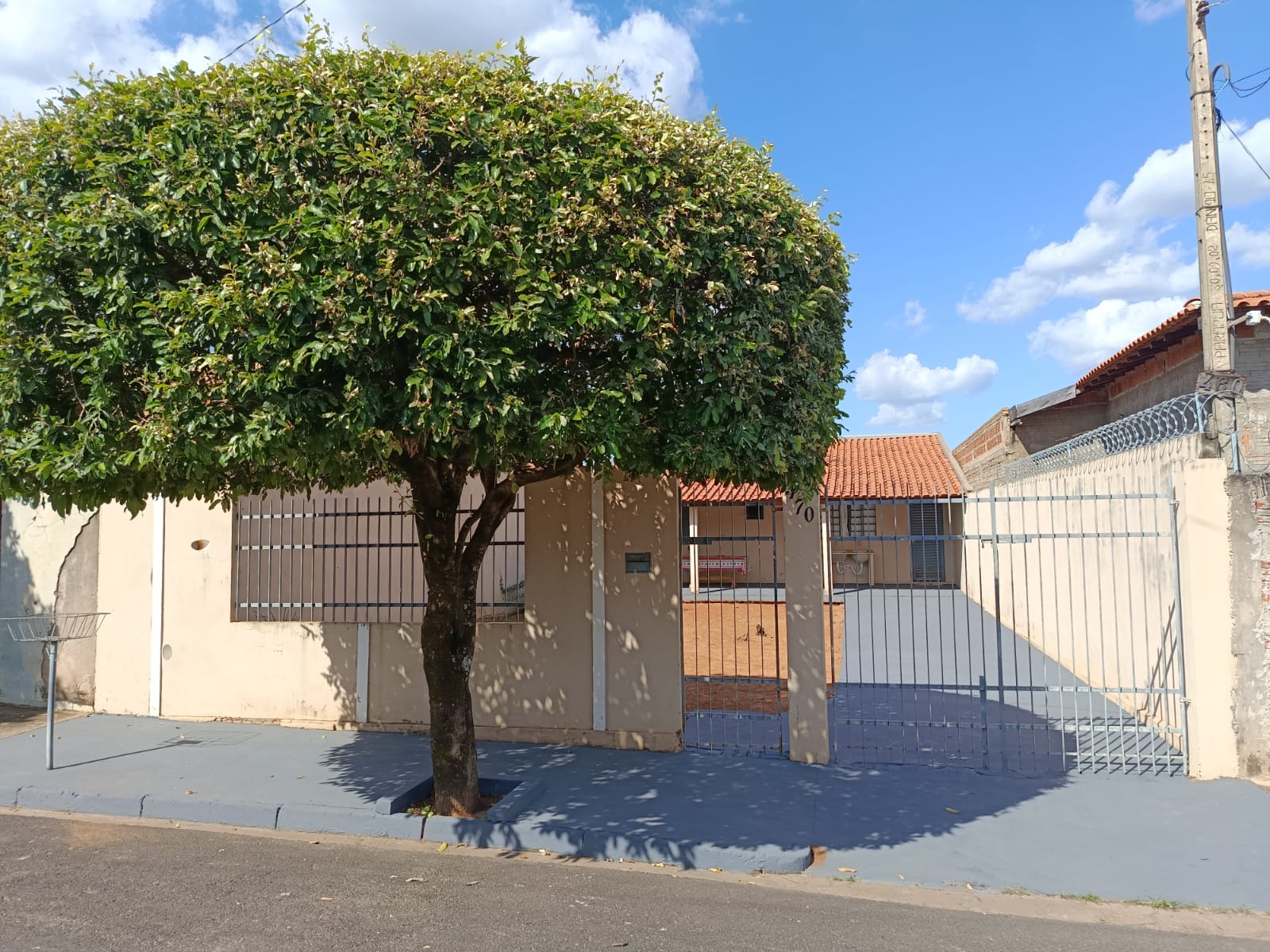 Rua José Diniz Mendonça, 470 - Residencial Jardim Tropical