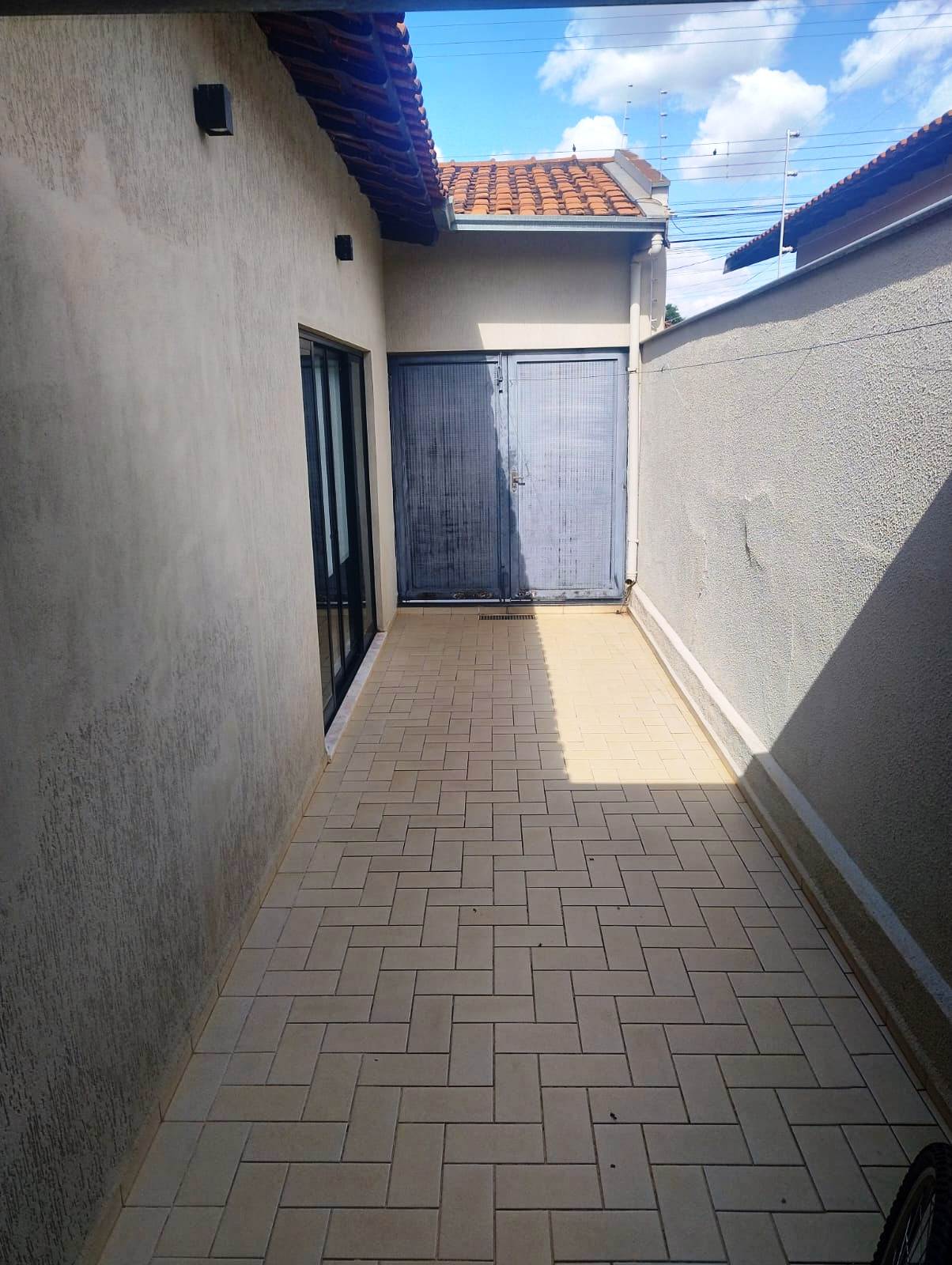 ÓTIMA CASA NO JARDIM SANTO ANTÔNIO