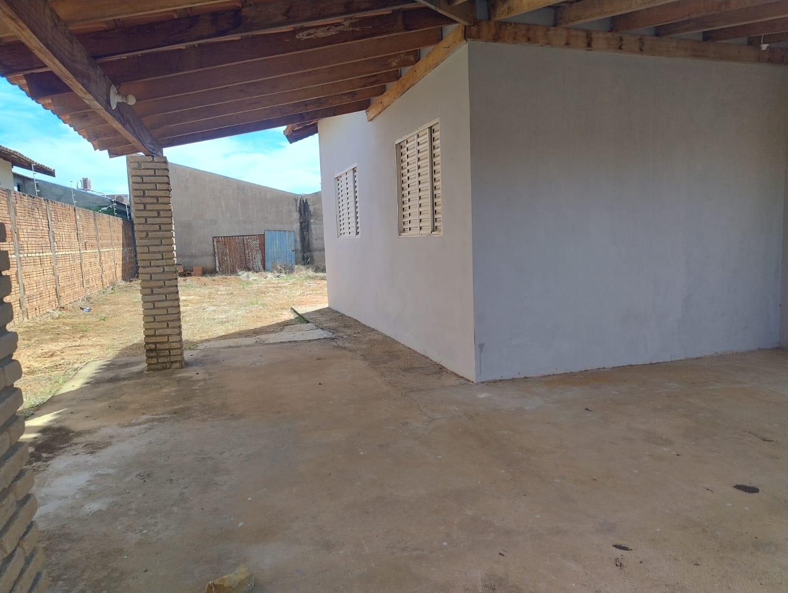 CASA NO JARDIM DO LAGO 5