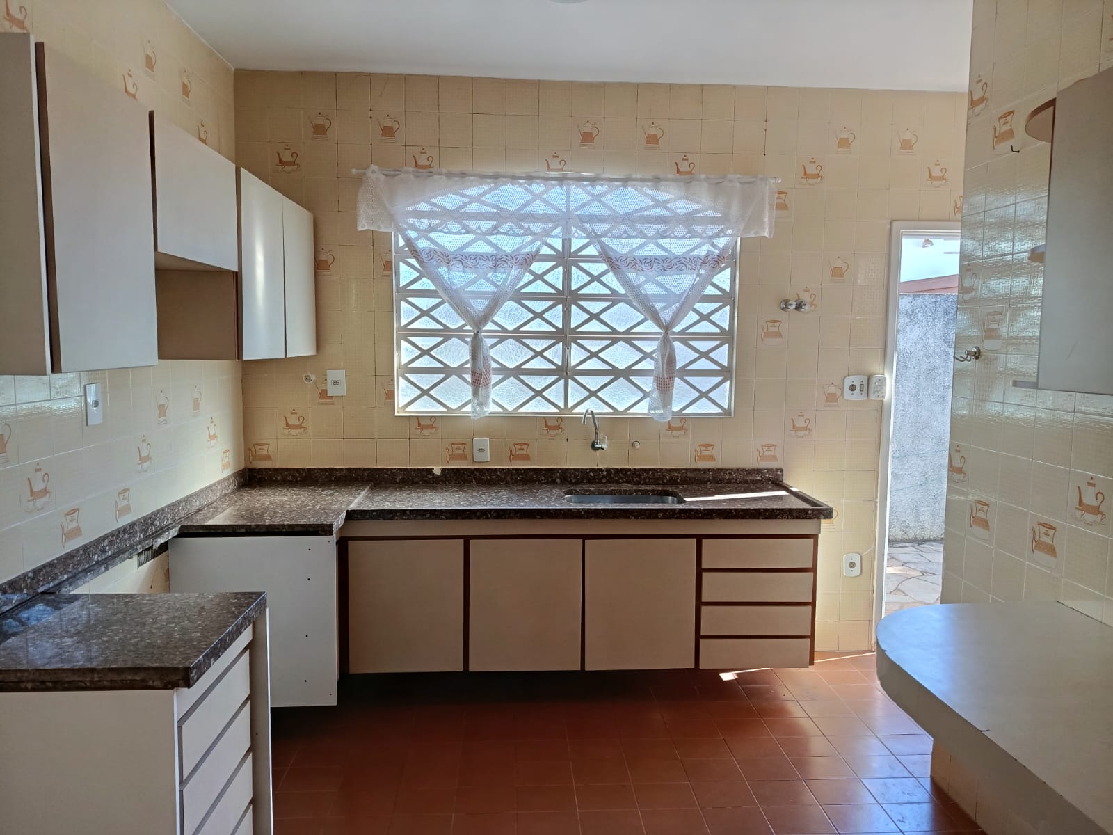 Avenida dos Jequitibás,104 - Parque Residencial Village