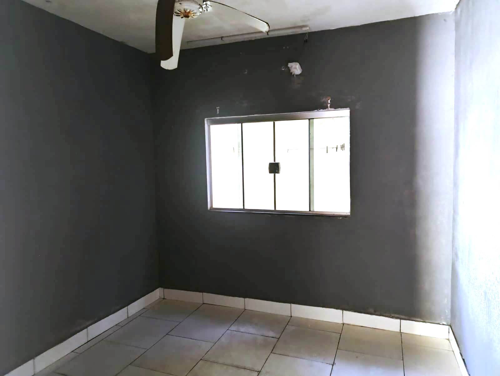 CASA COM SALÃO EM AVANHANDAVA