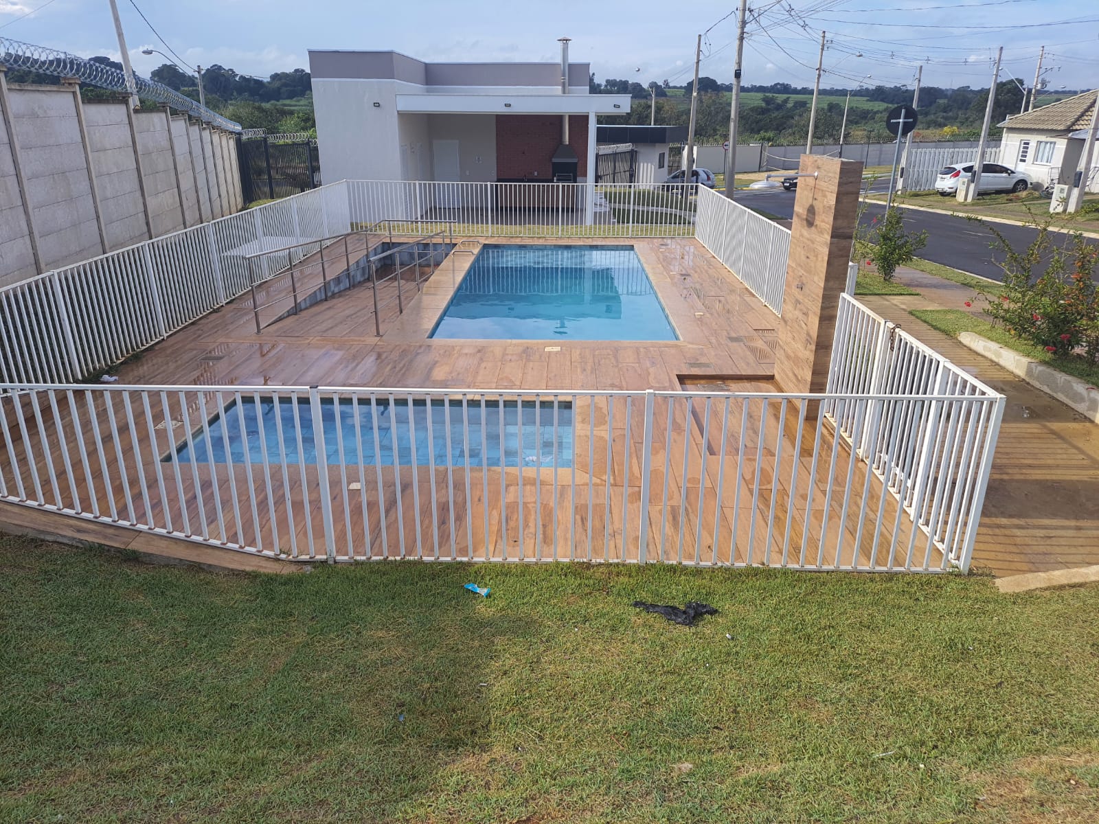 LINDA CASA NO CONDOMÍNIO PITANGUEIRAS, ABAIXO DO PREÇO DE MERCADO