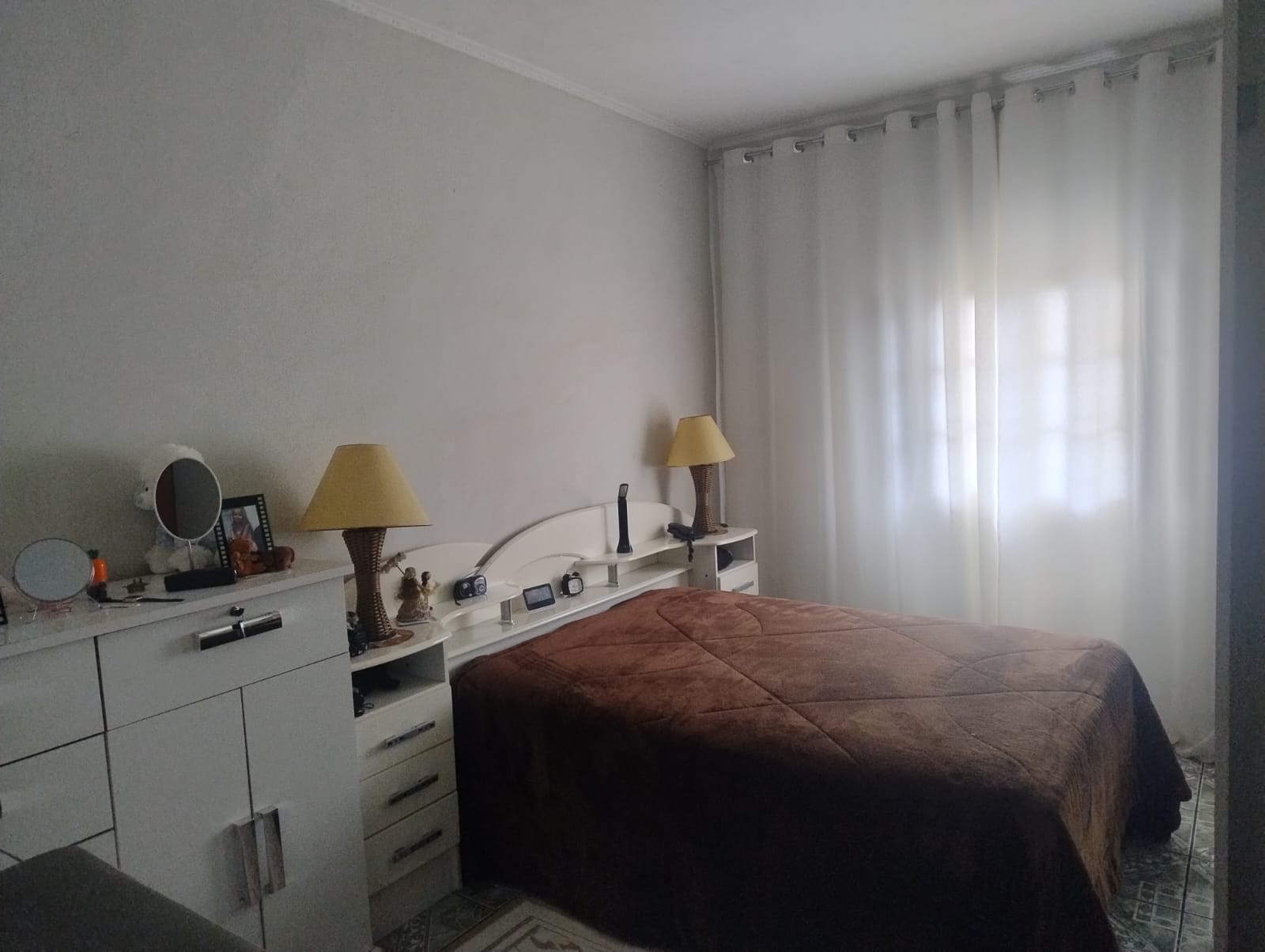 ÓTIMO INVESTIMENTO, DUAS CASAS NO MESMO TERRENO