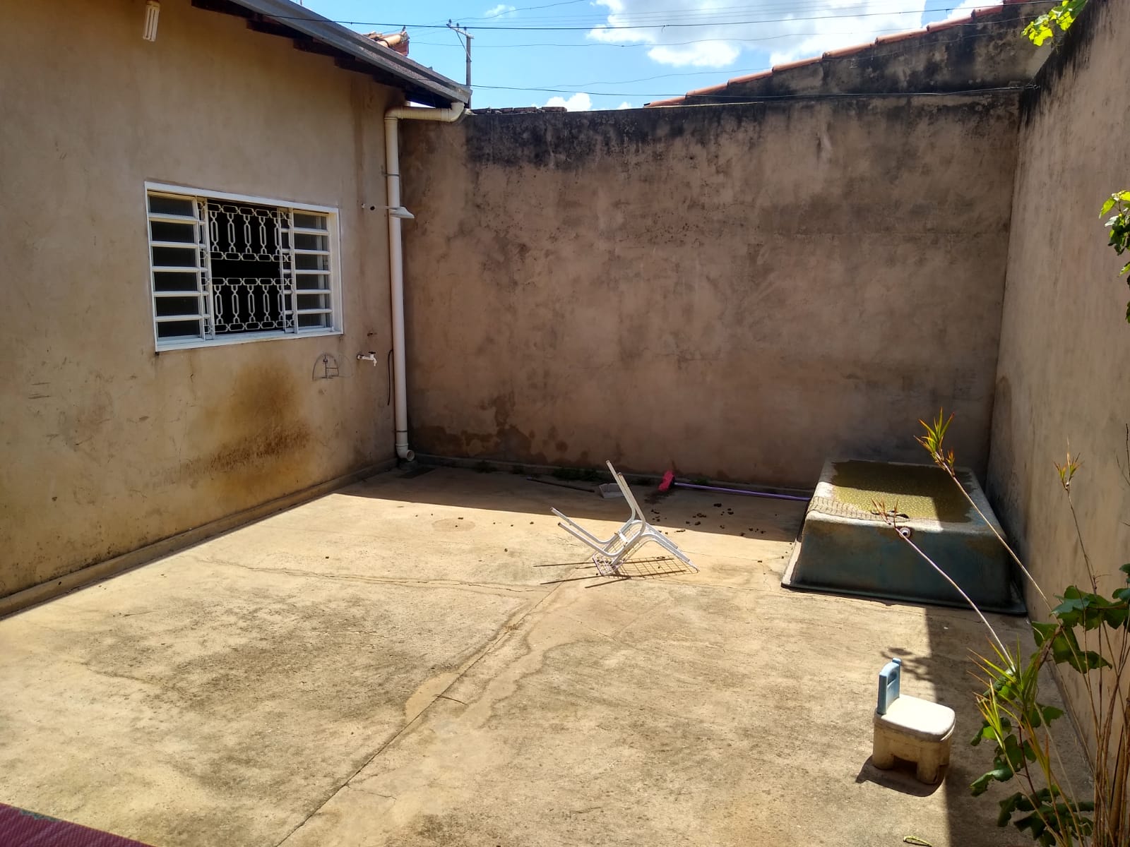 CASA COM 3 DORMITÓRIOS NO SANTA LEONOR