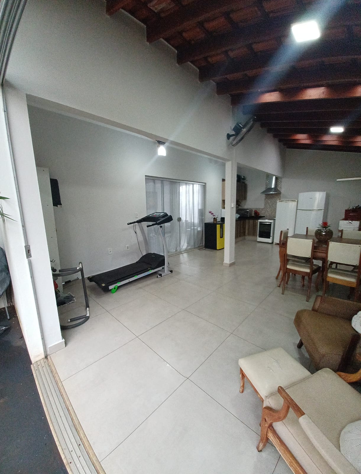 LINDA CASA NO RESIDENCIAL FERNANDA