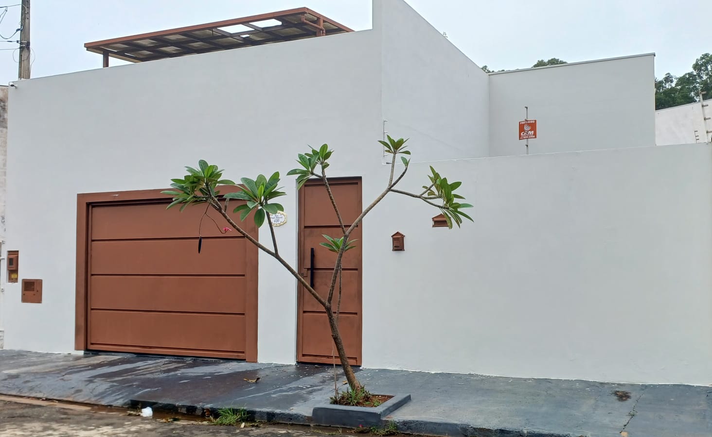 LINDA CASA NO RESIDENCIAL FERNANDA