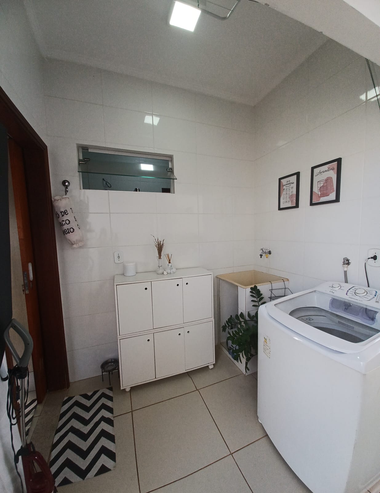 LINDA CASA NO RESIDENCIAL FERNANDA