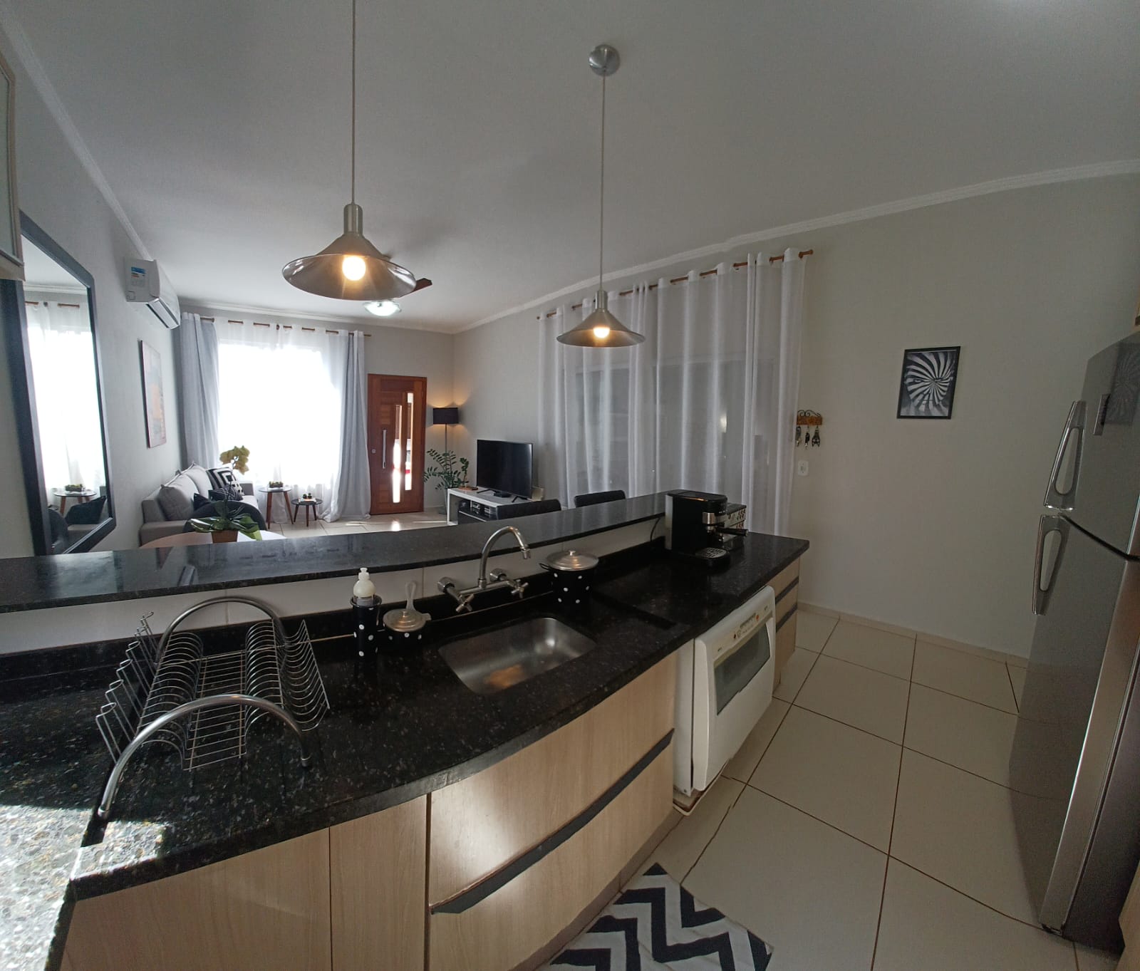 LINDA CASA NO RESIDENCIAL FERNANDA