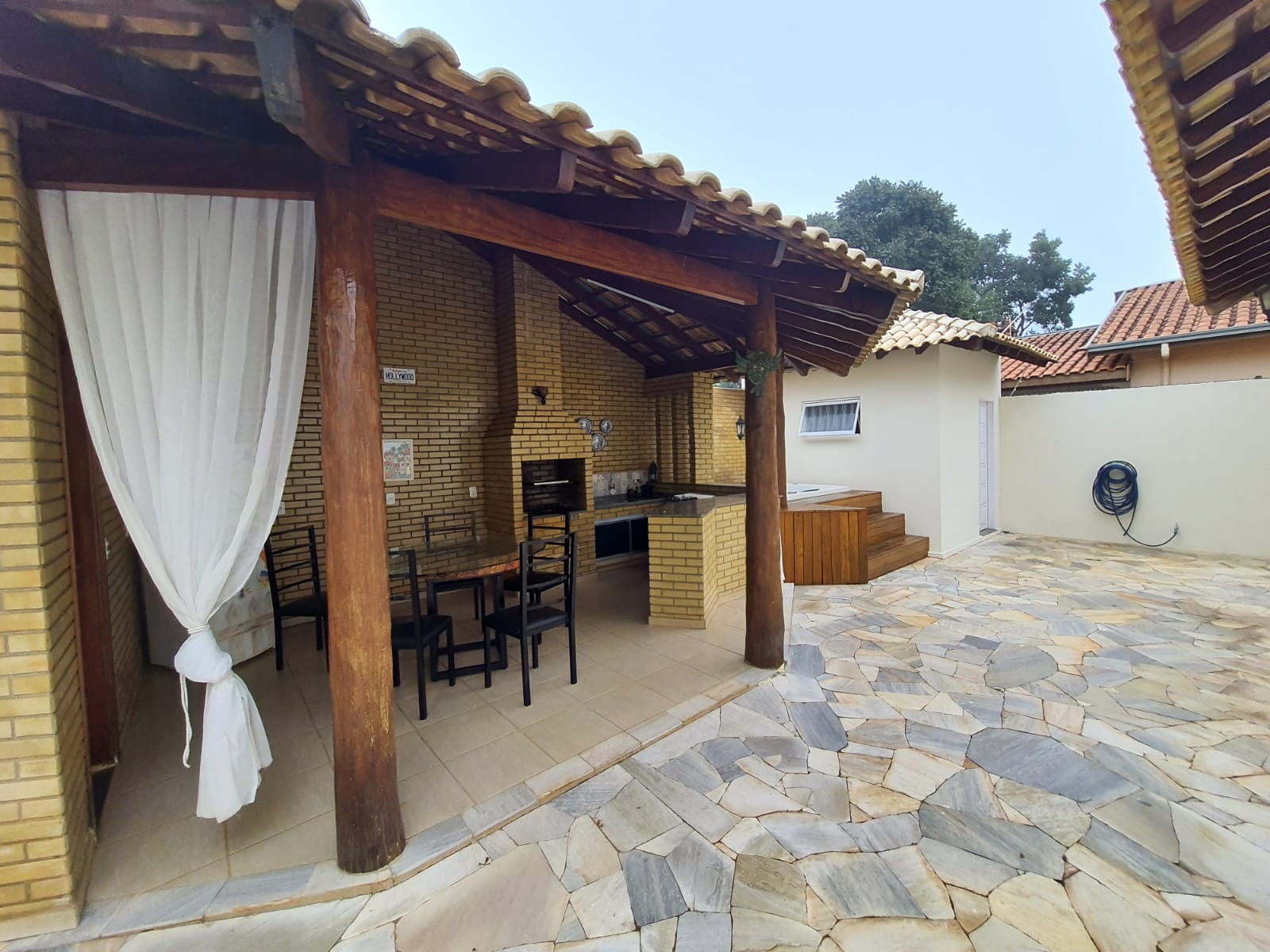 ÓTIMA CASA NO RESIDENCIAL MARIO SABINO