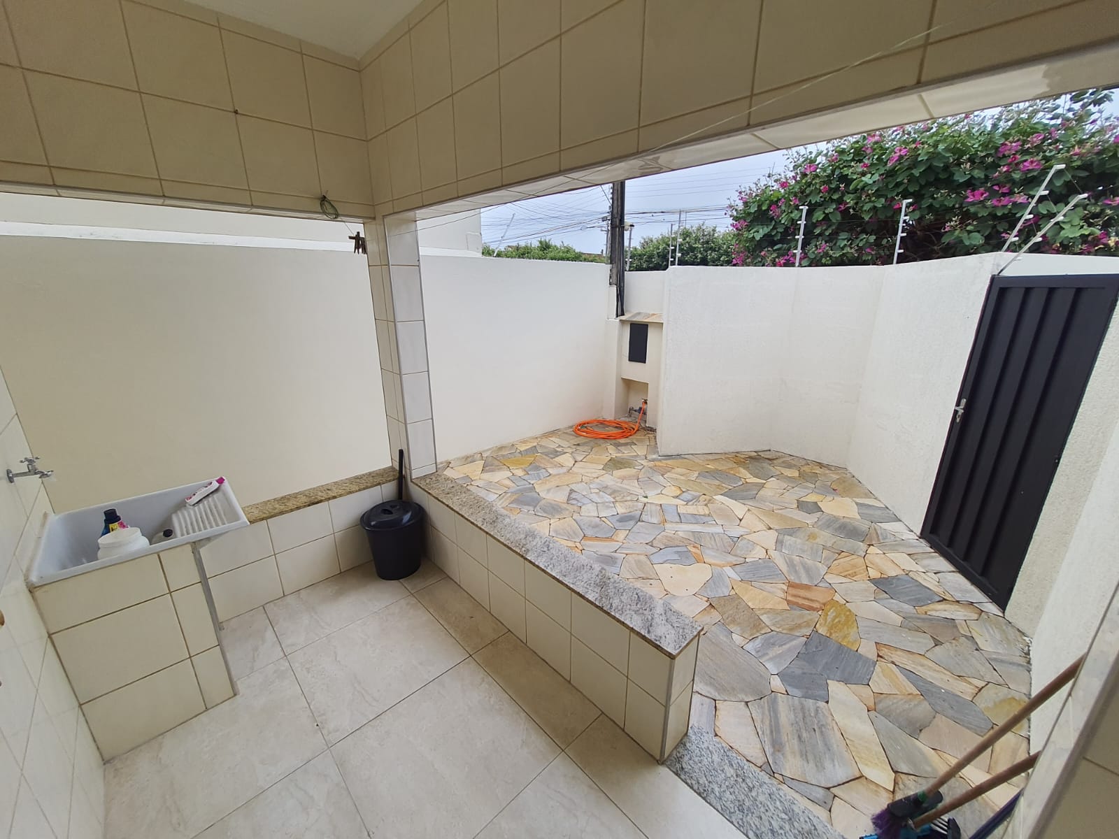ÓTIMA CASA NO RESIDENCIAL MARIO SABINO